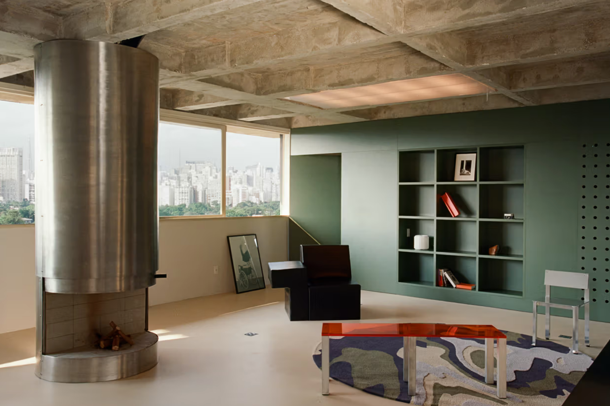 Luiz Solano Transforms São Paulo Apartment with Warm Minimalism and Brutalist Roots