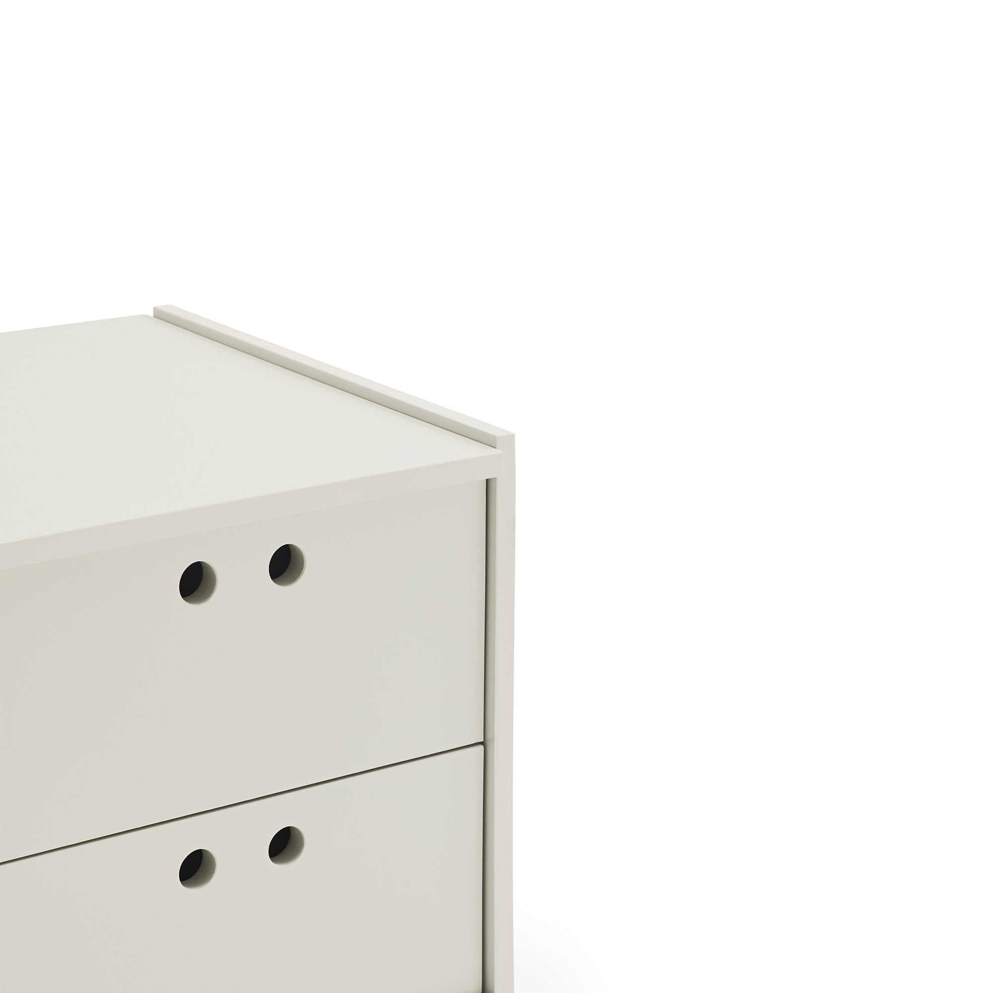 Korkea laatikosto Wally – kerma | 40×40×118 cm