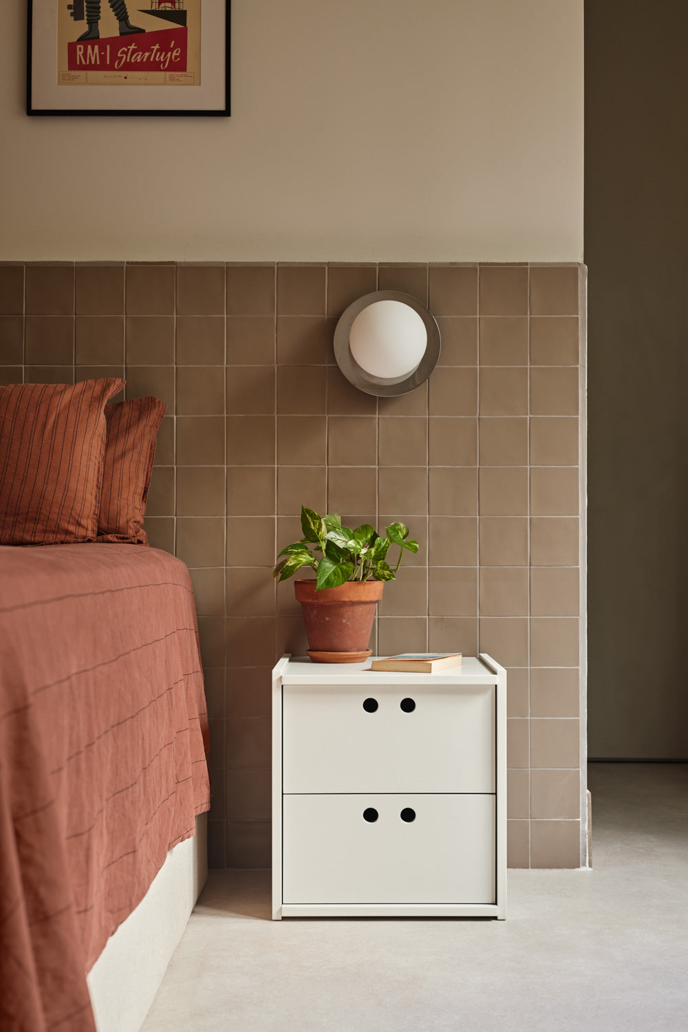 Bedside Table Wally Cream