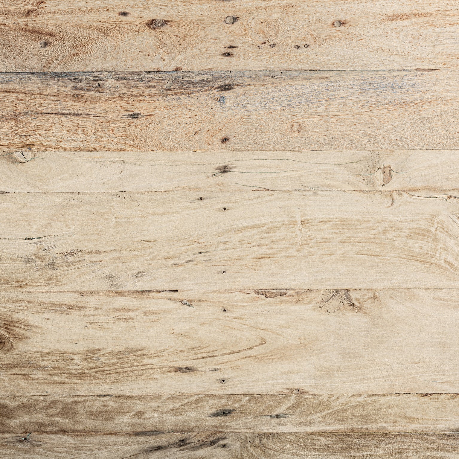 VOUXELL-SOHVAPÖYTÄ