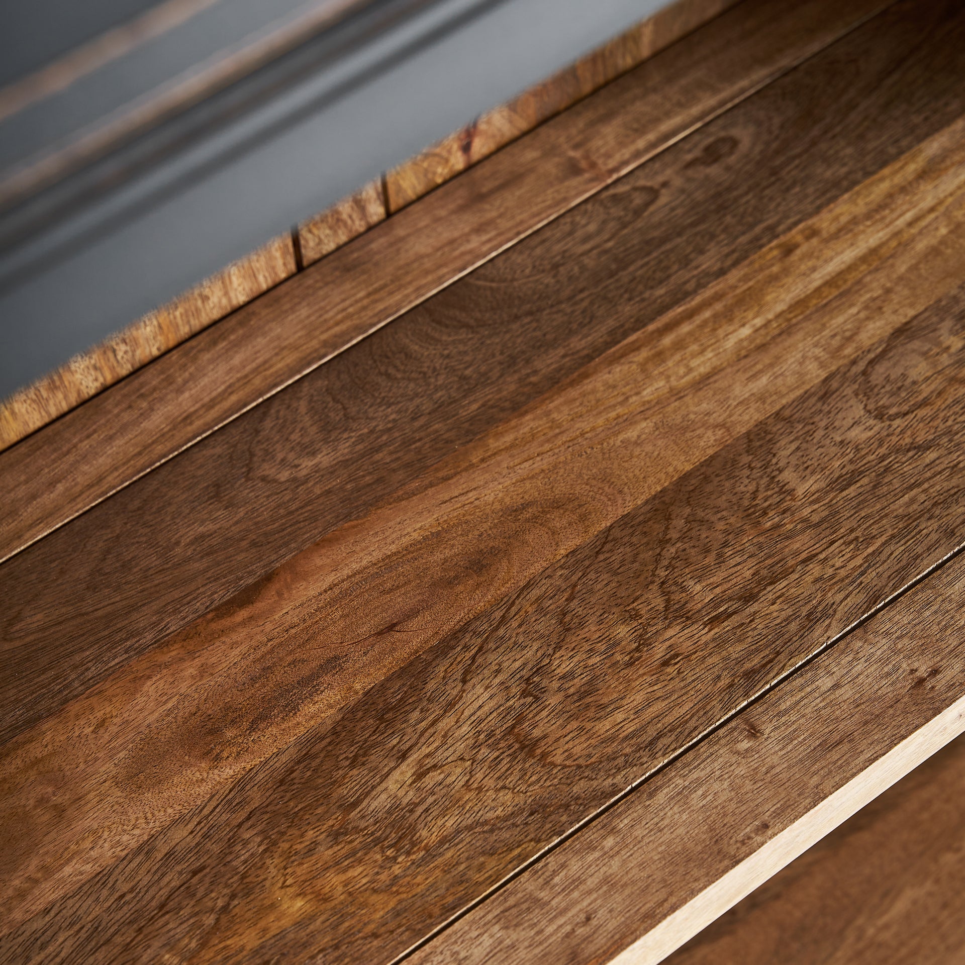 ZENICA MODULAR DISPLAY CABINET