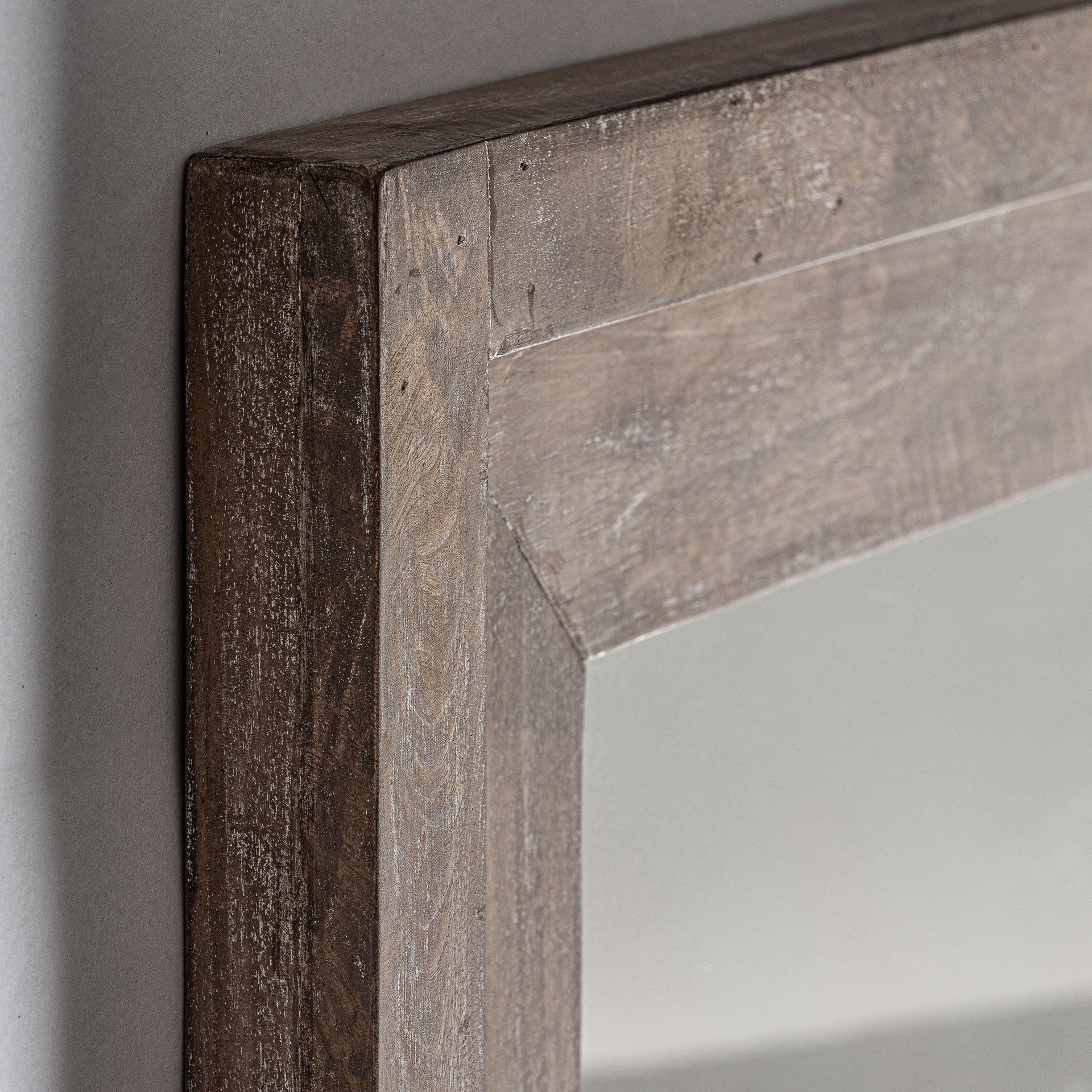 KOLONIAALINEN KOIVUPUINEN SEINÄPEILI