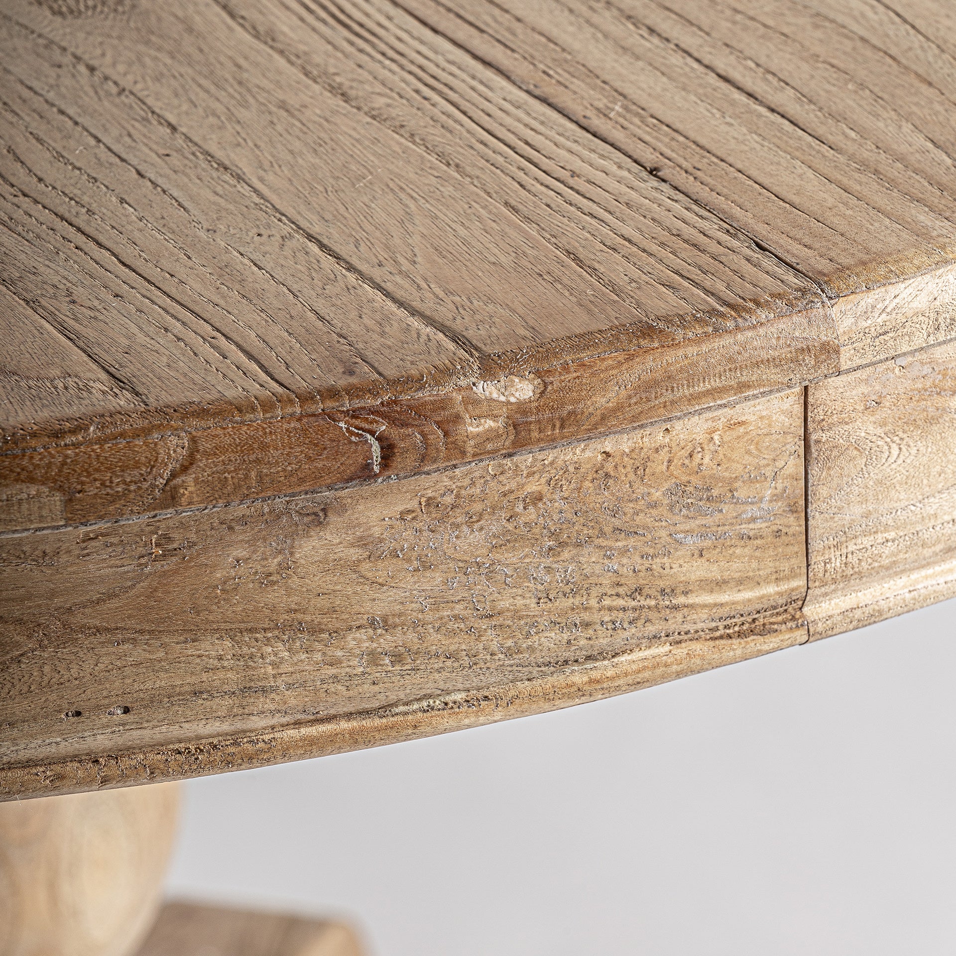 SONVIGO-JATKETTAVA PÖYTÄ