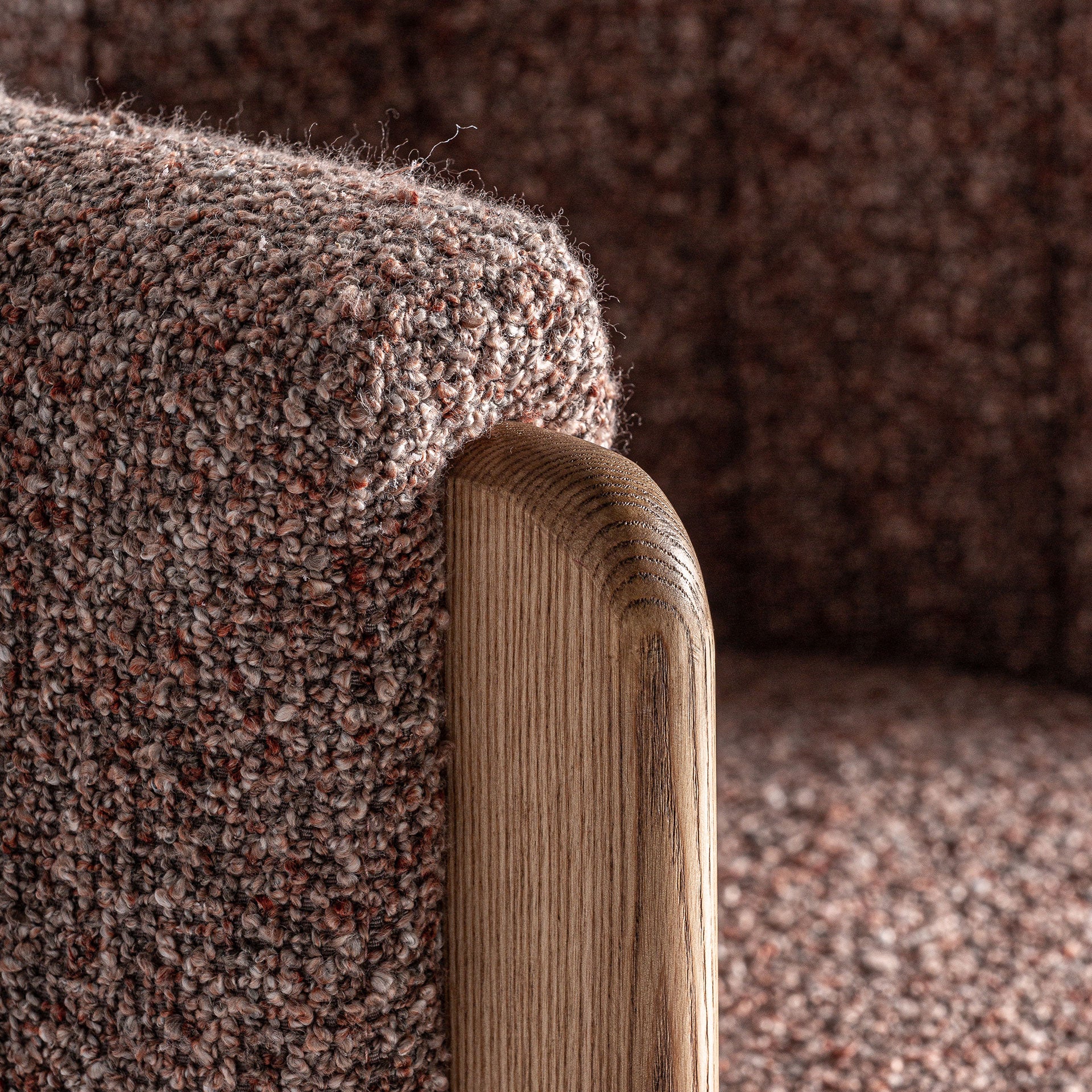 CLUNY Art Deco -tuoli - tammipuuta ja polyesteriverhoilua