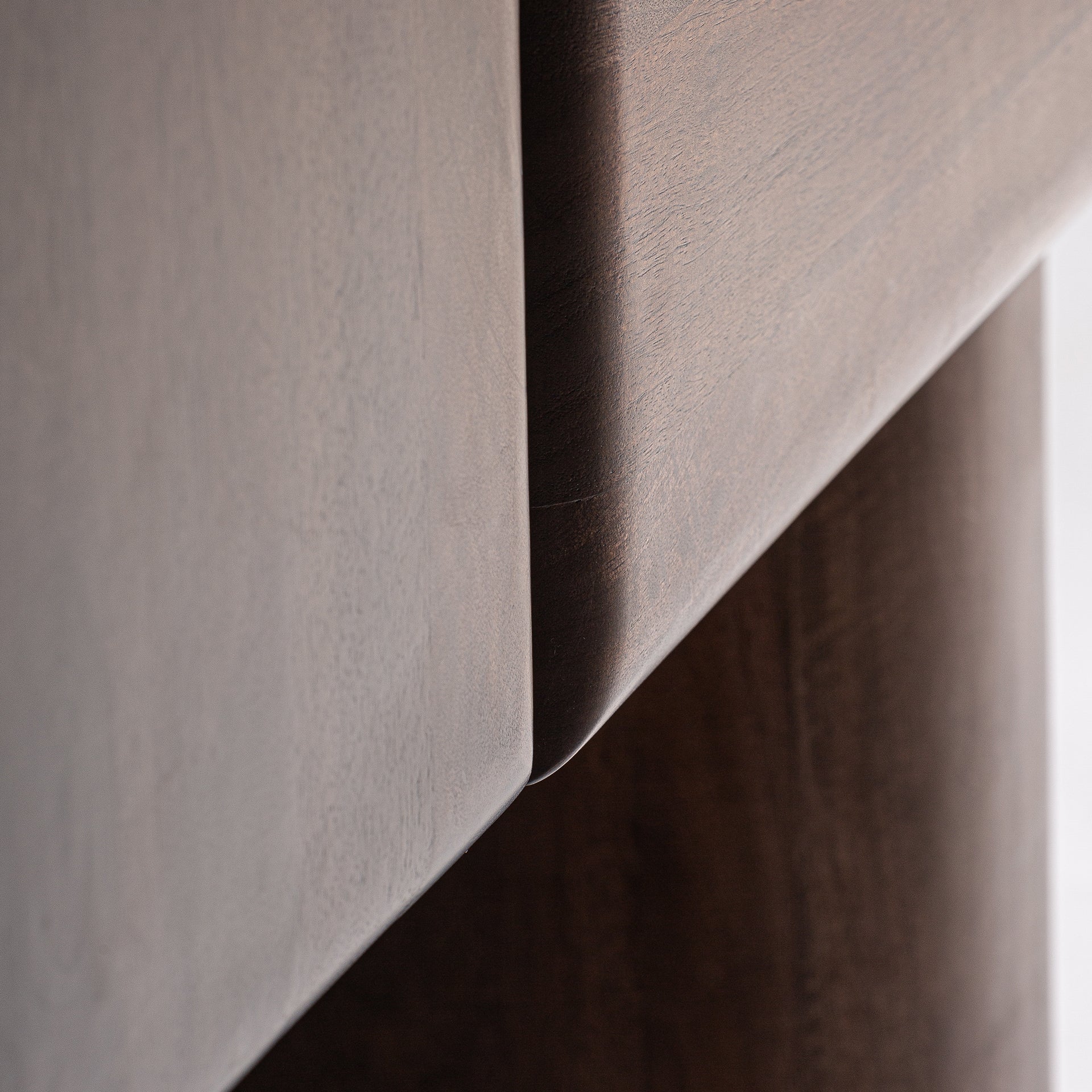 BJÖRKHEM-vaatekaappi