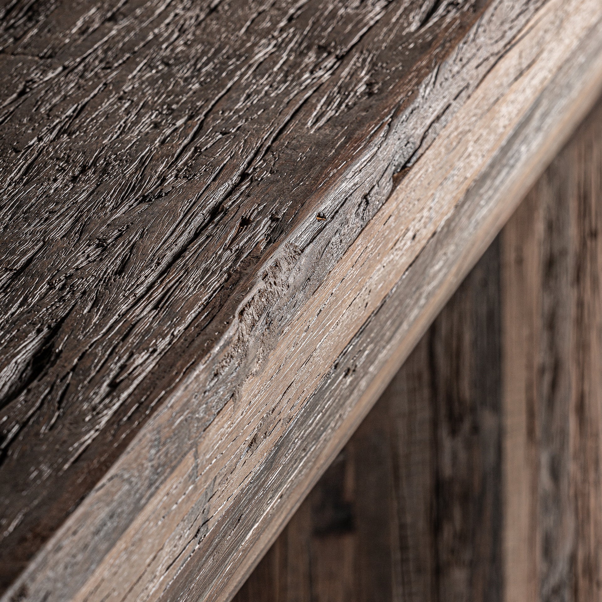 TOIGNE CONSOLE TABLE