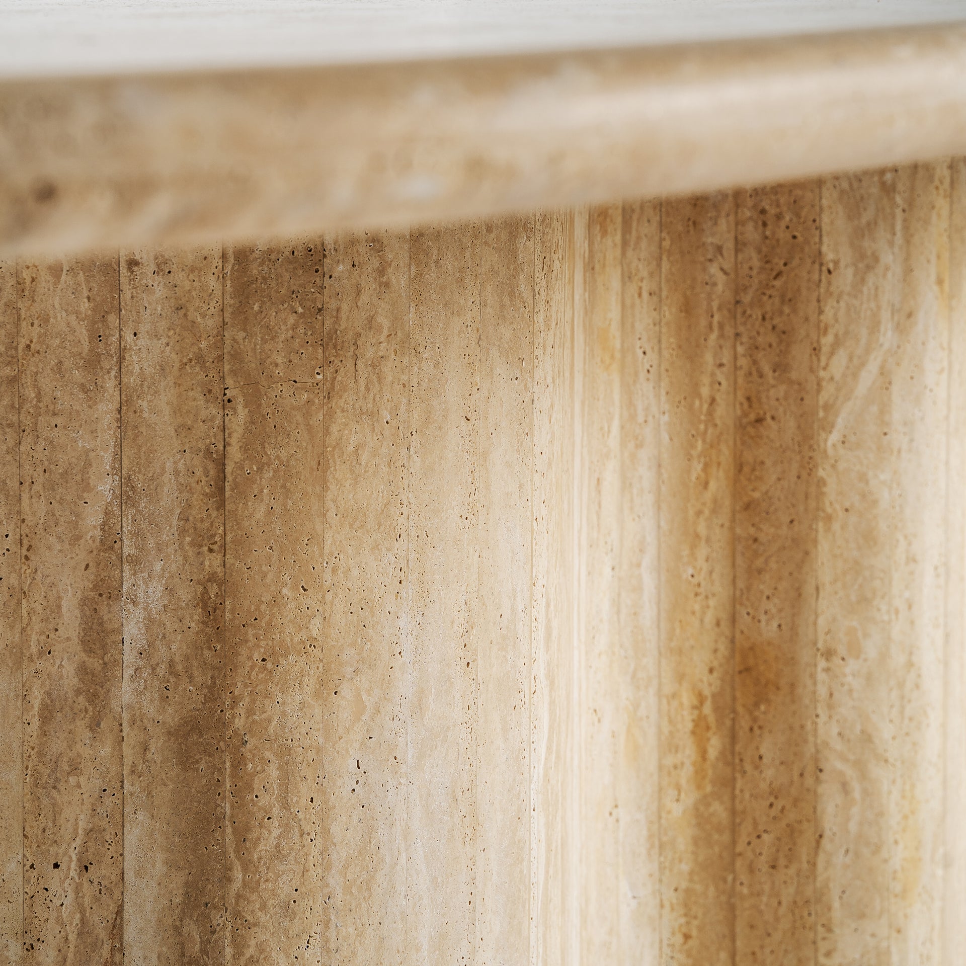 THIENNES DINING TABLE