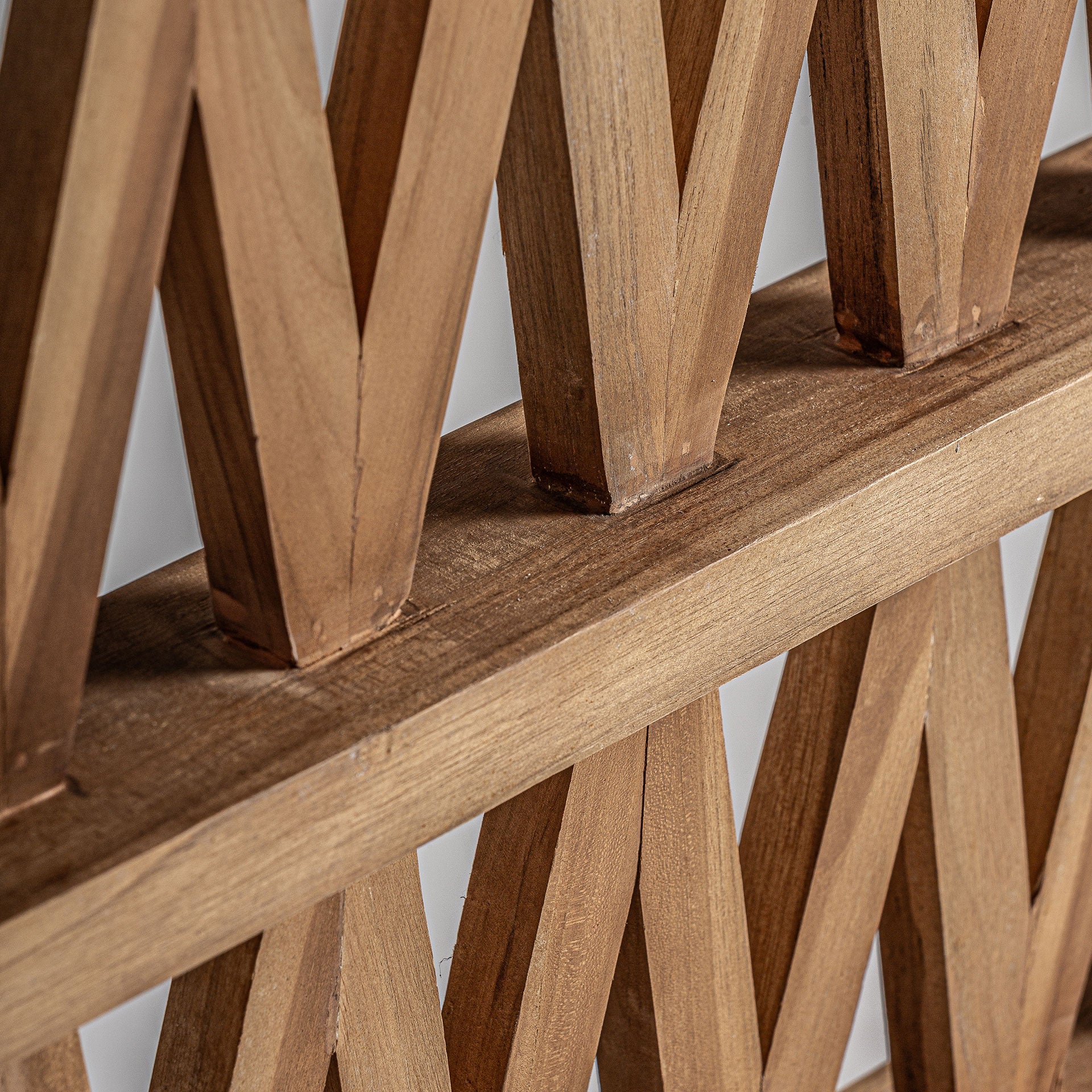 VIRIAT-HUONEENJAKAJA