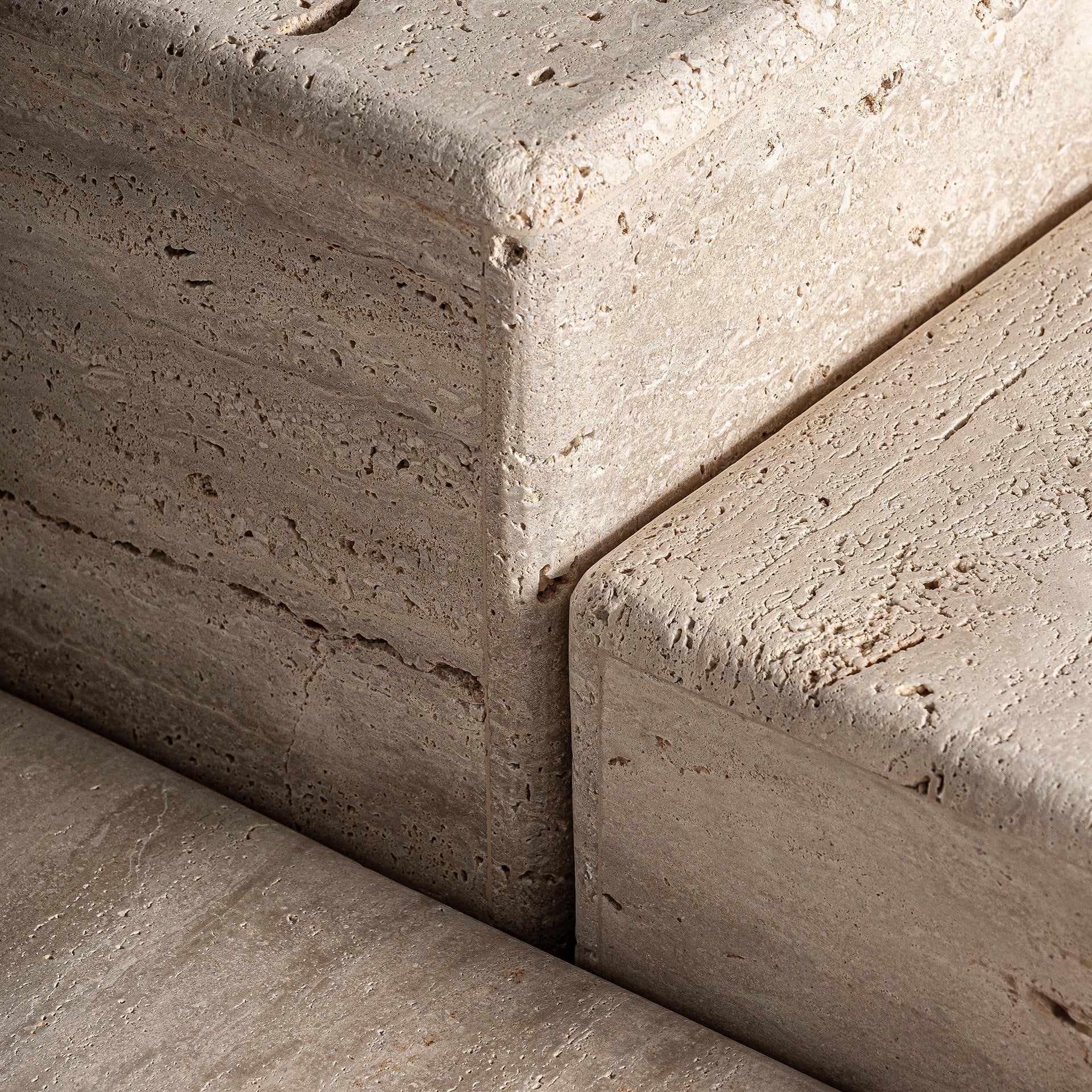 RAPOLANO-SOHVAPÖYTÄ