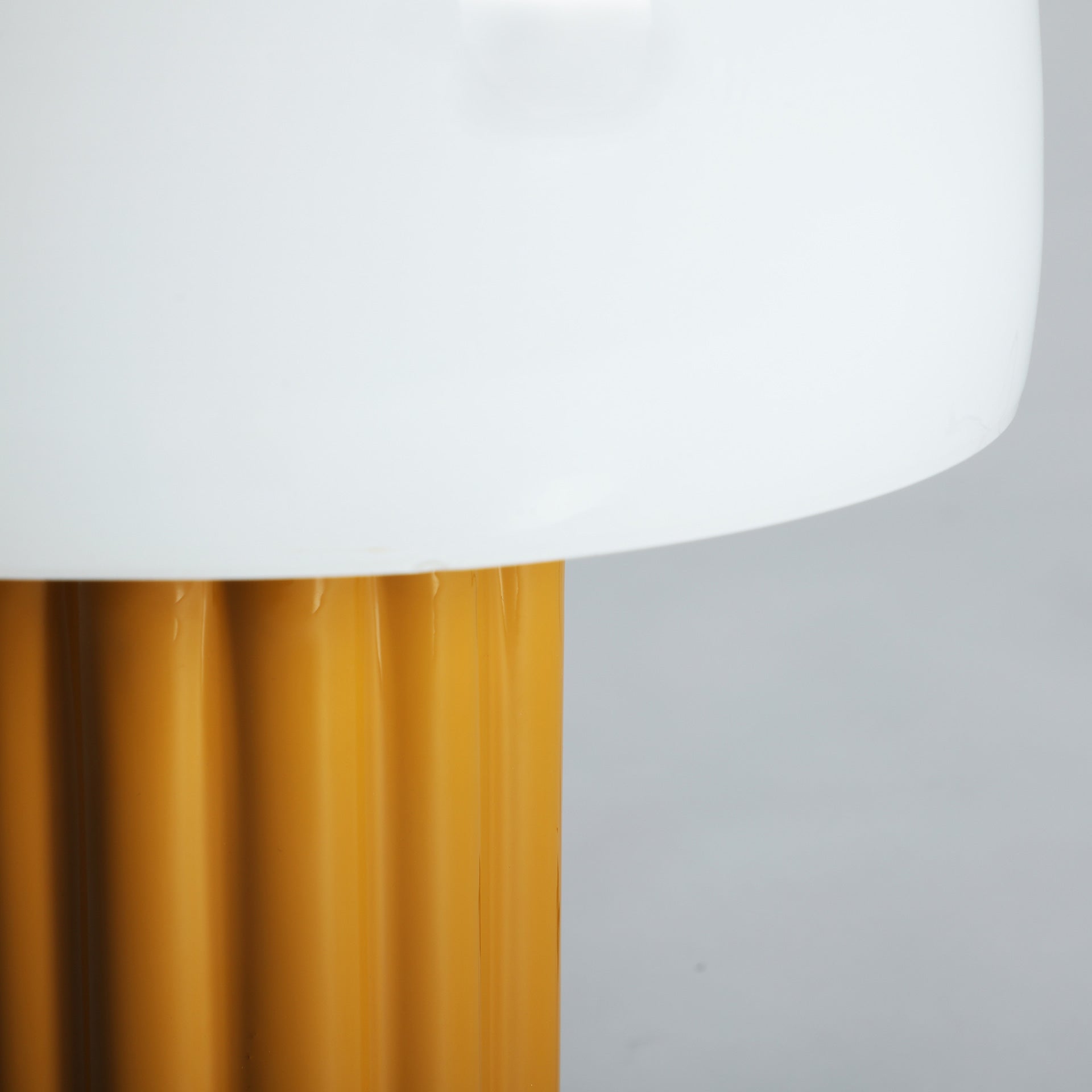 TRESA TABLE LAMP