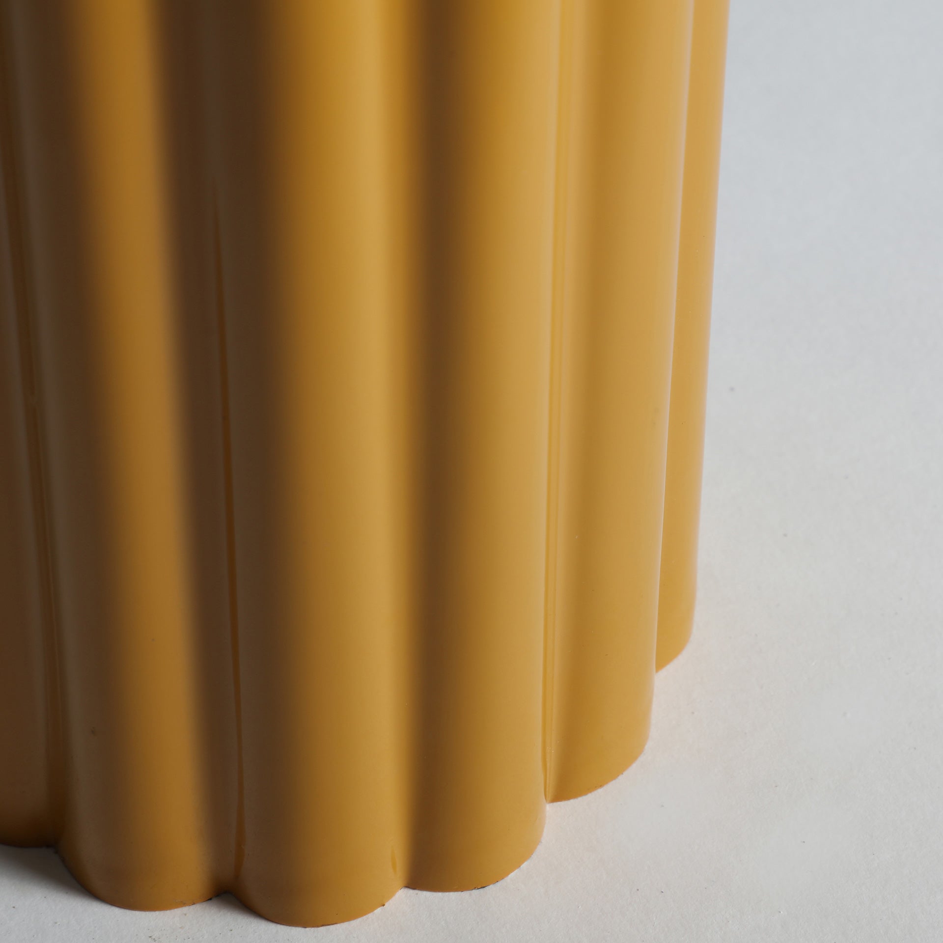TRESA TABLE LAMP