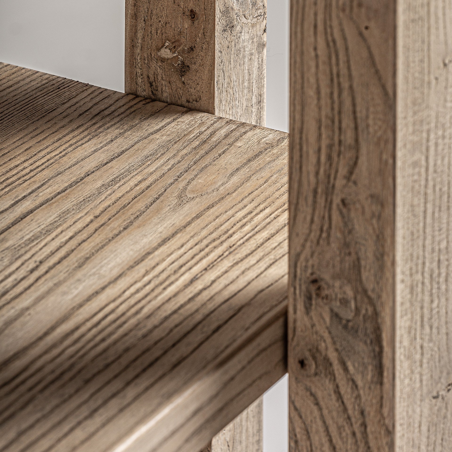 Bokhylla Masein Elm Wood Bookcase