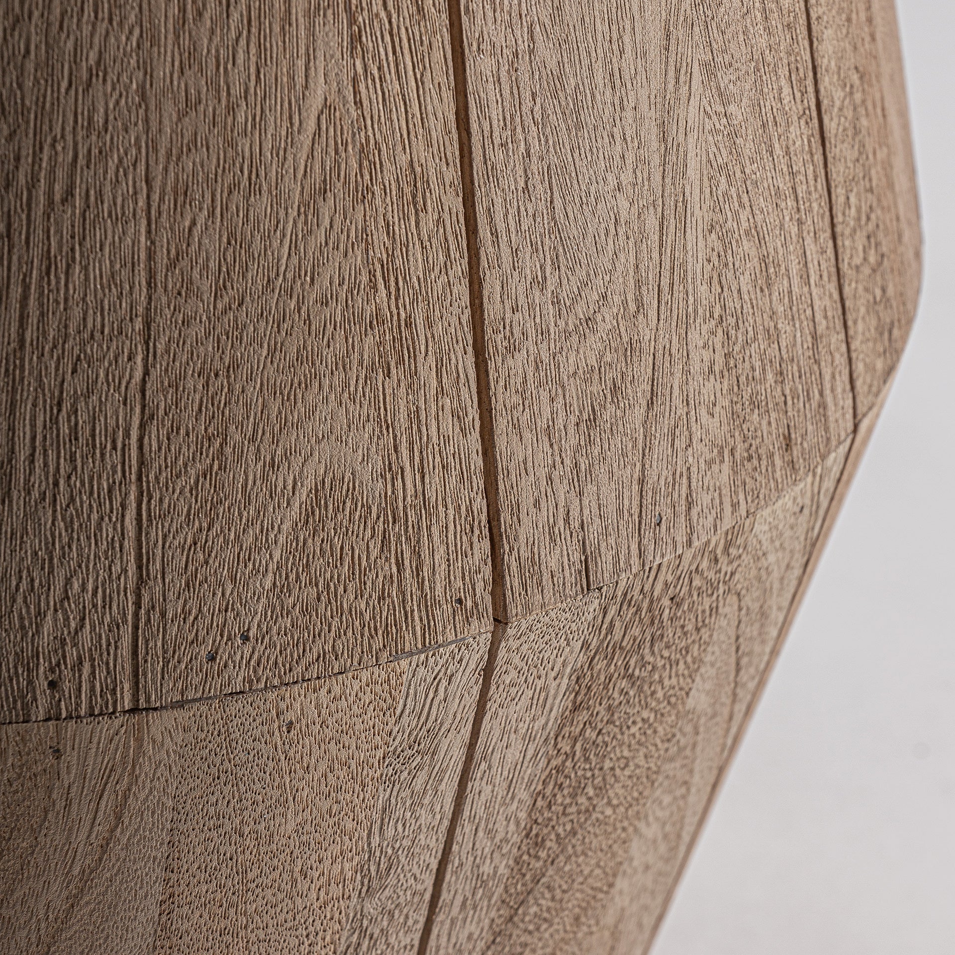 JACQUARD-BAARIPÖYTÄ