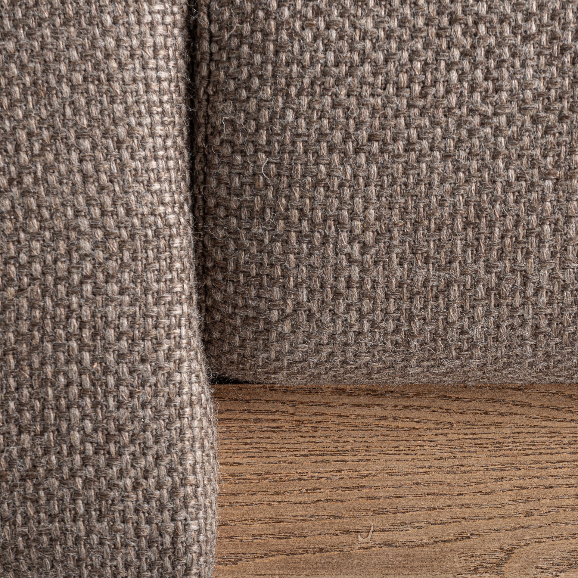 Fåtölj Carlton Pine Wood Armchair