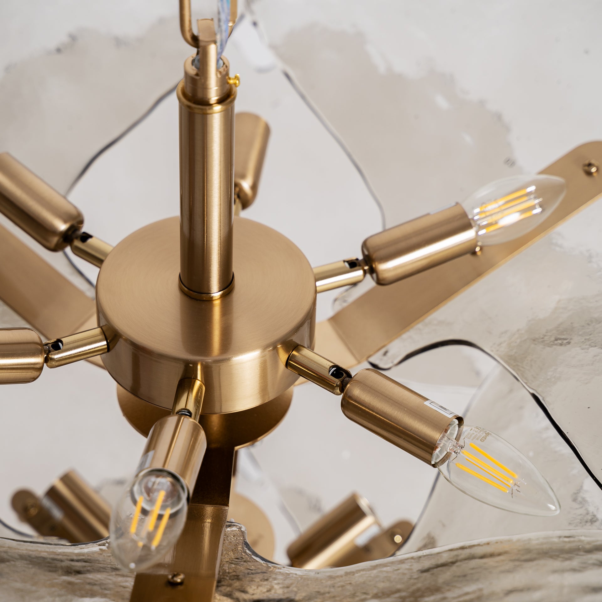 MEZZOLA-KATTOVALAISIN