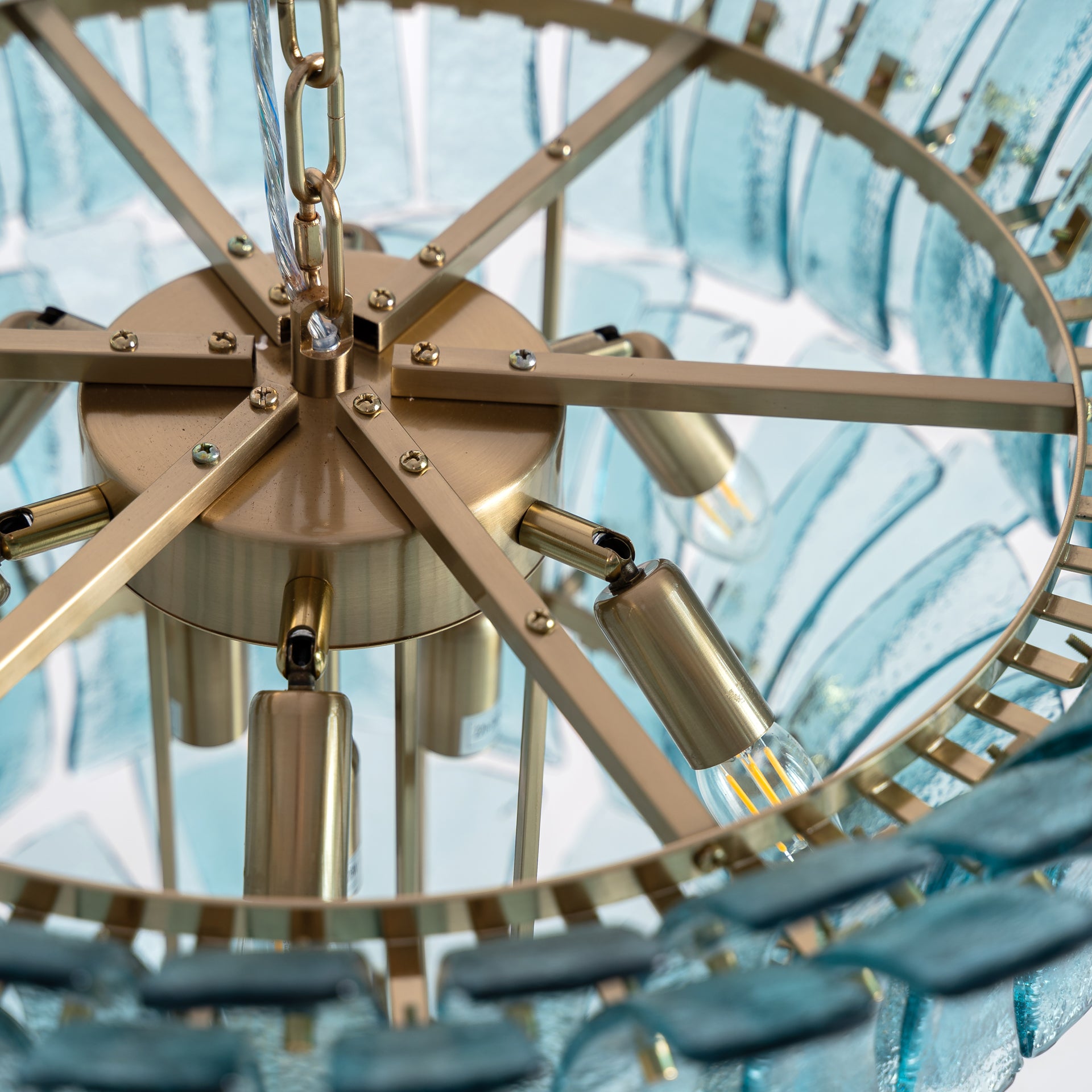 BREGLIA-KATTOVALAISIN