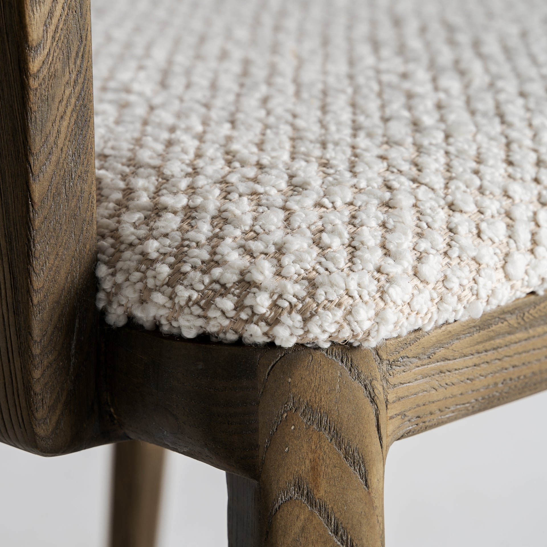 Stol Mattia -tuhkapuutuoli