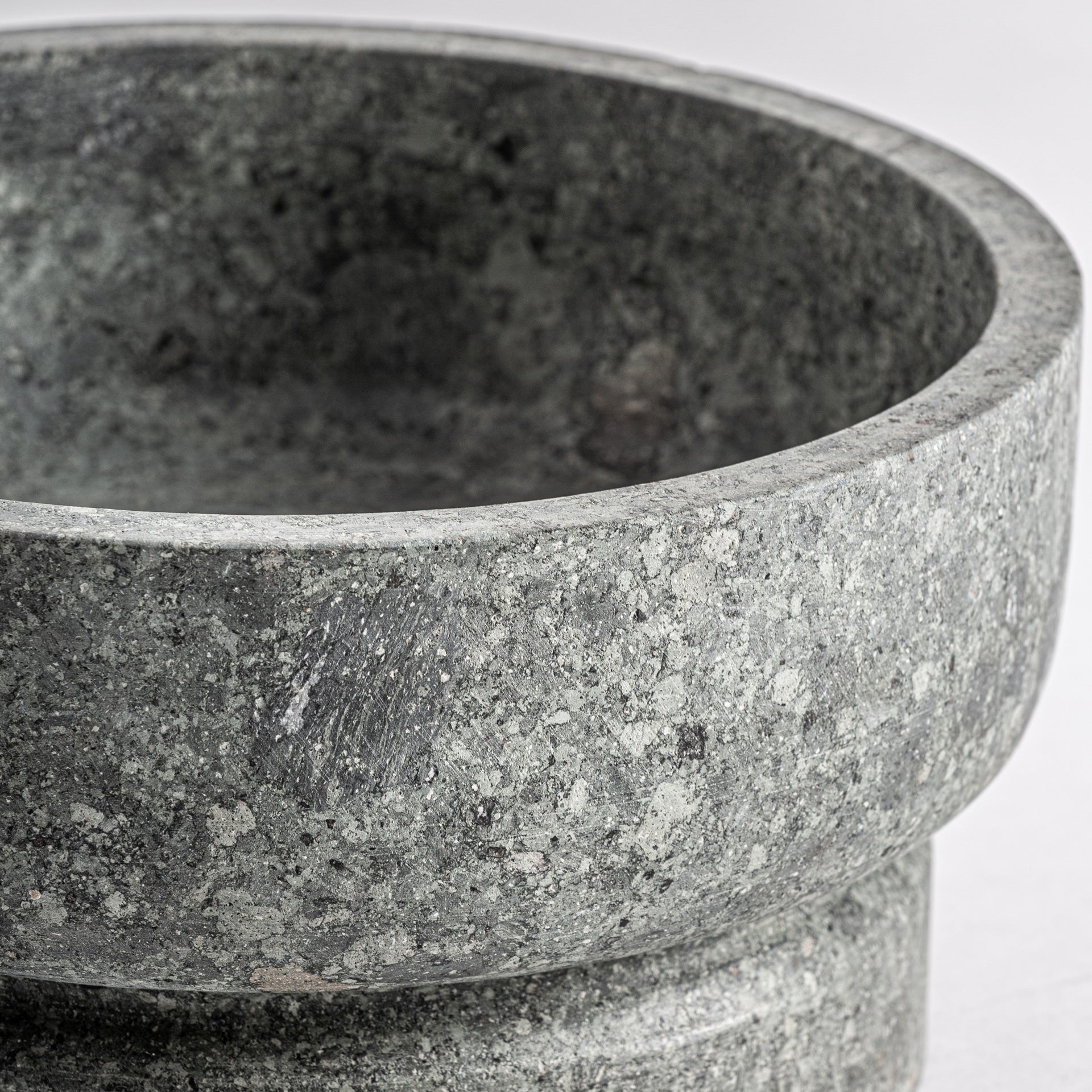 BASU harmaa marmoripöytäkoriste