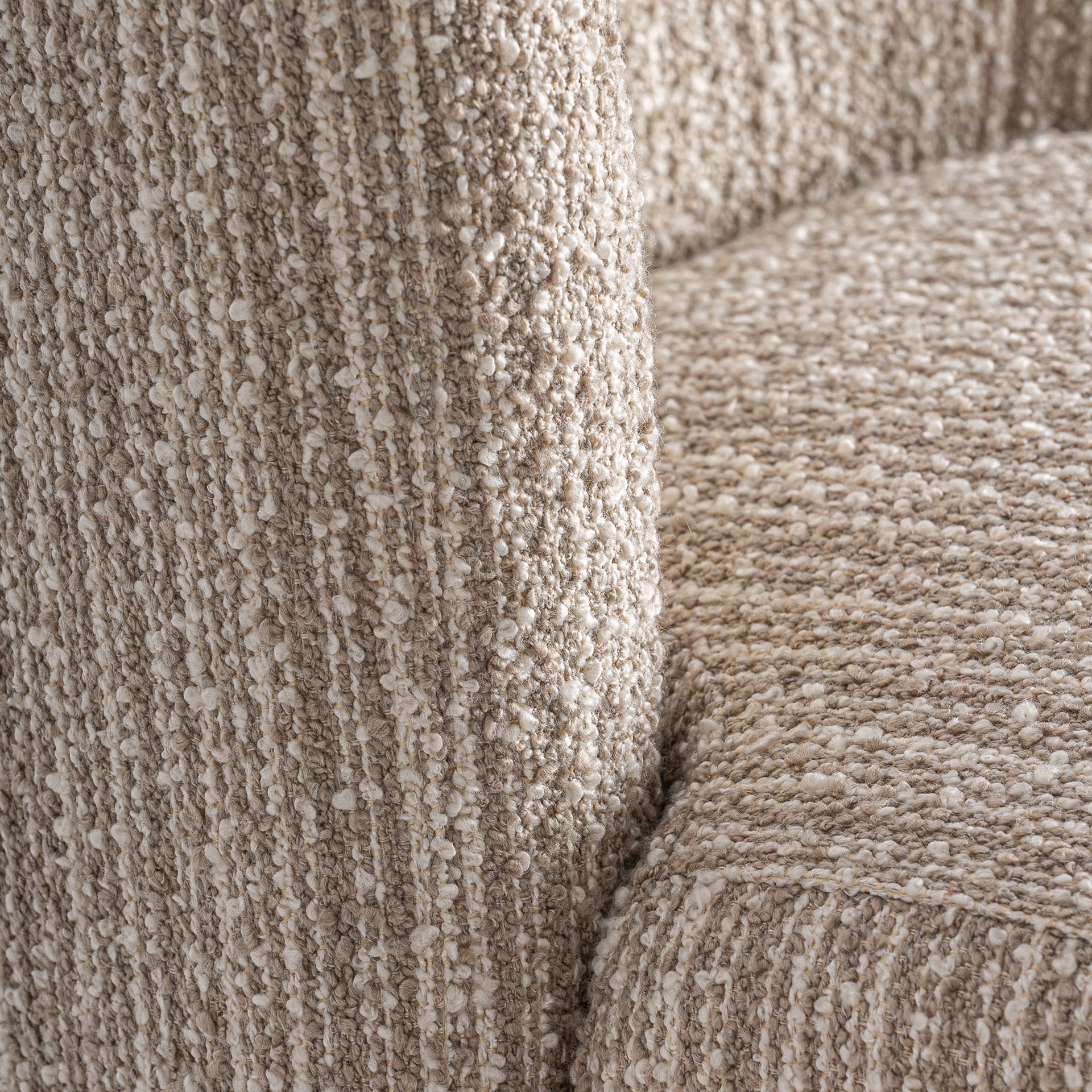 NUBA ARMCHAIR