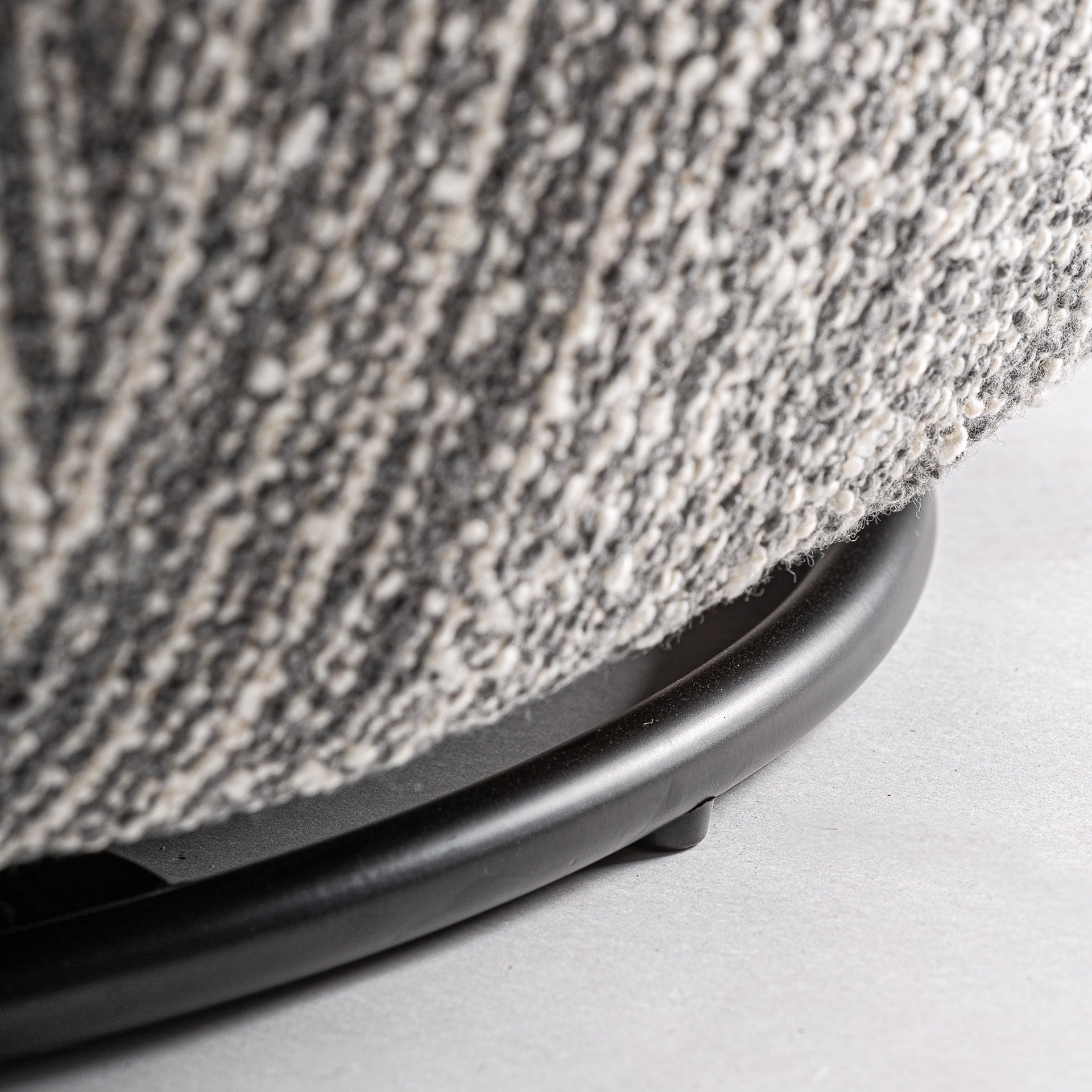BUBU ROTATIVE ARMCHAIR