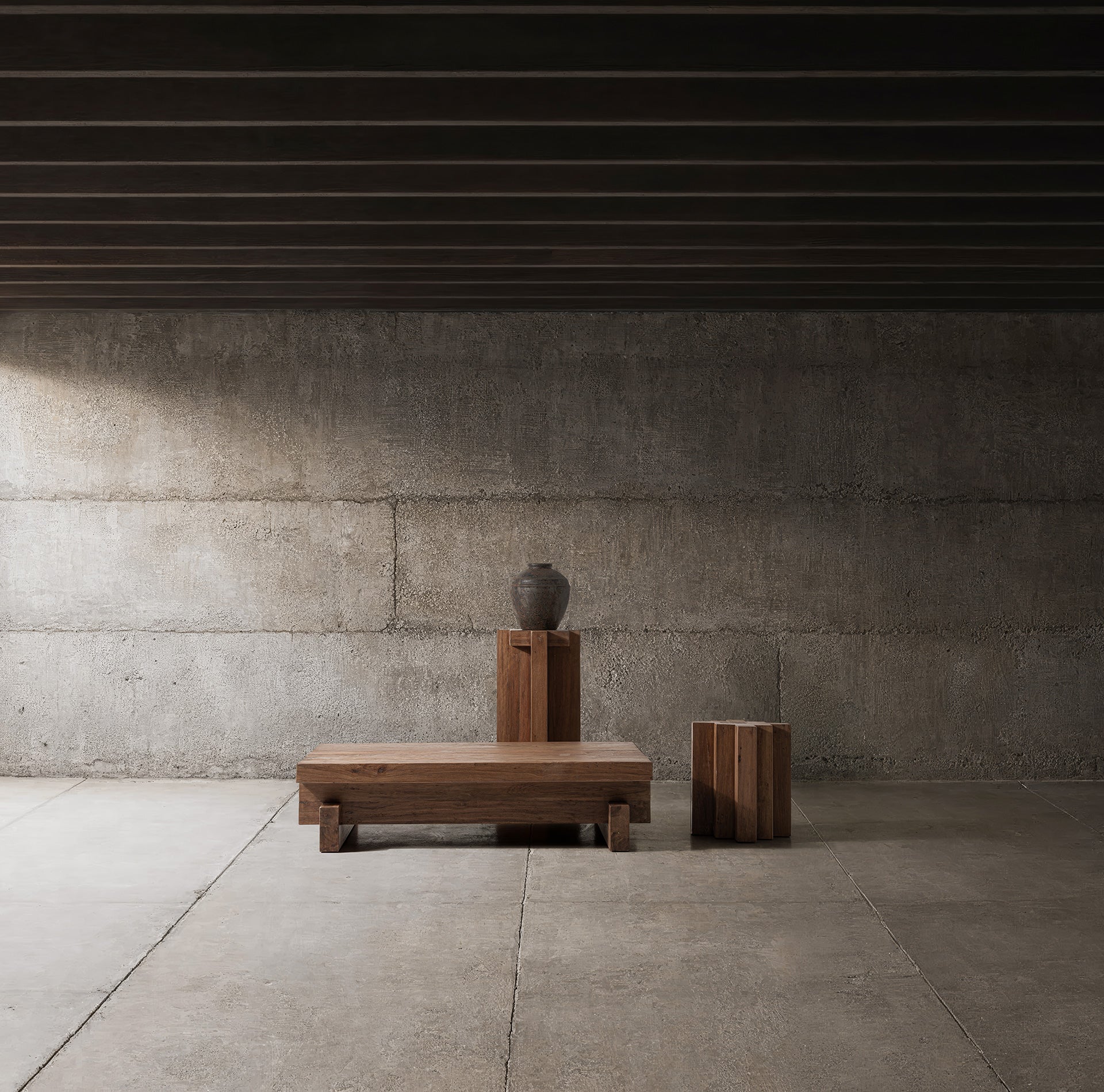 BRUTALIST-sivupöytä