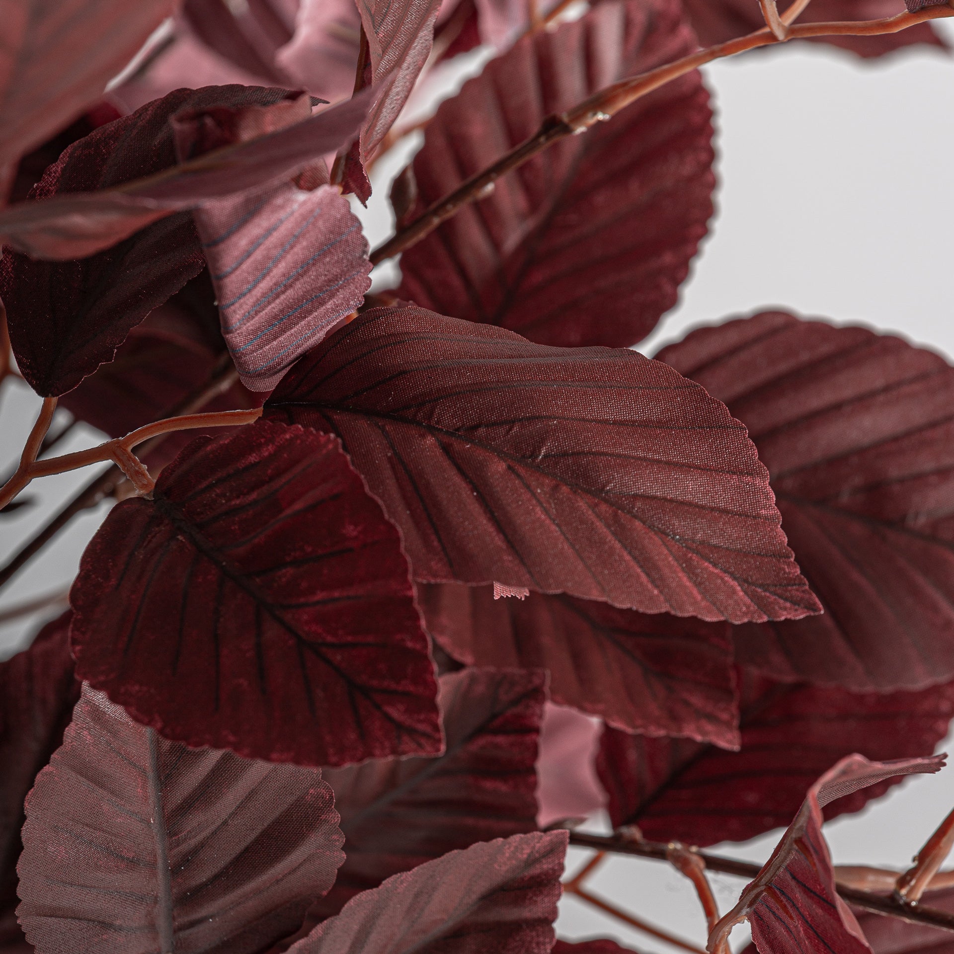 Rönn Faux Plant in Dark Red with Concrete Pot