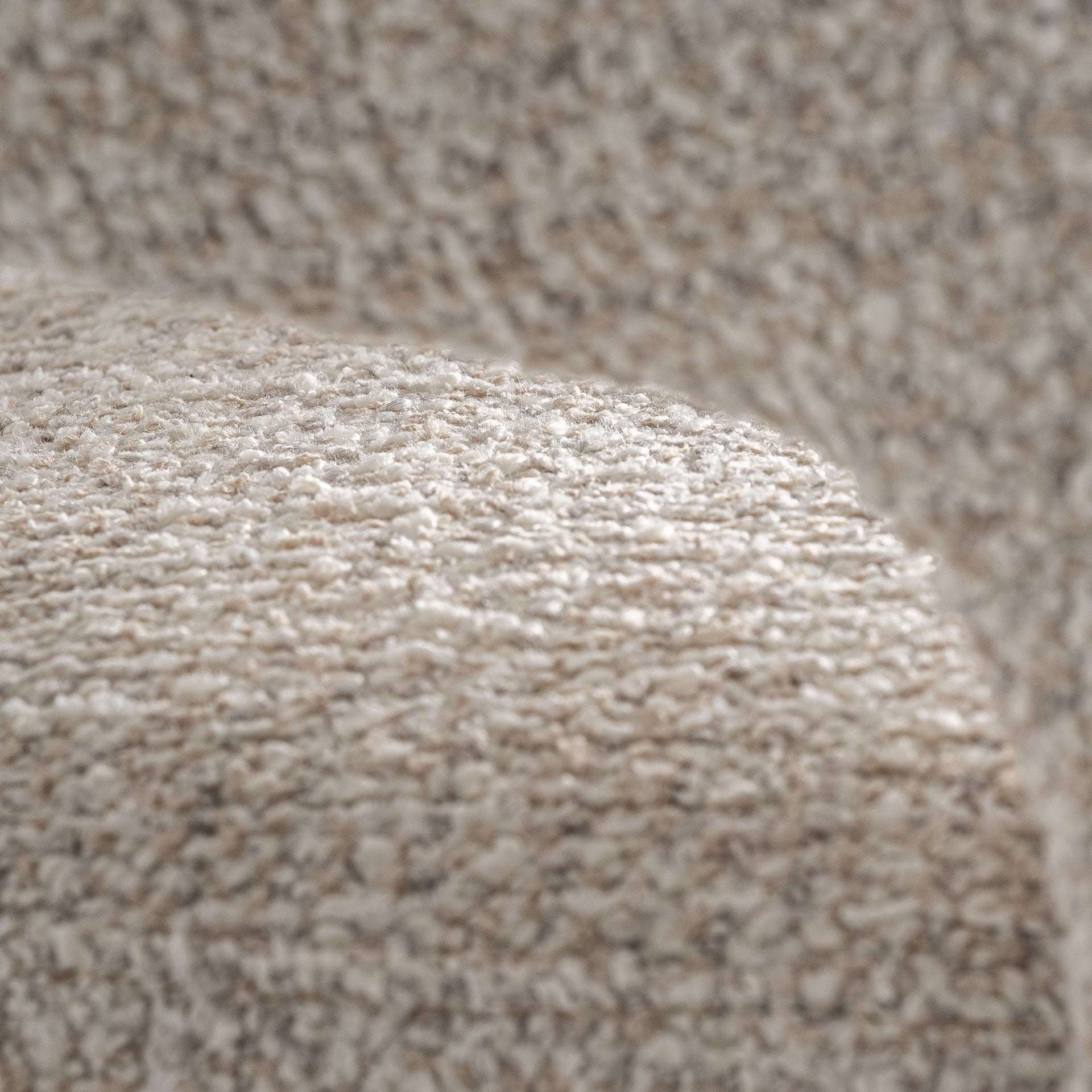 BESNE CHAIR