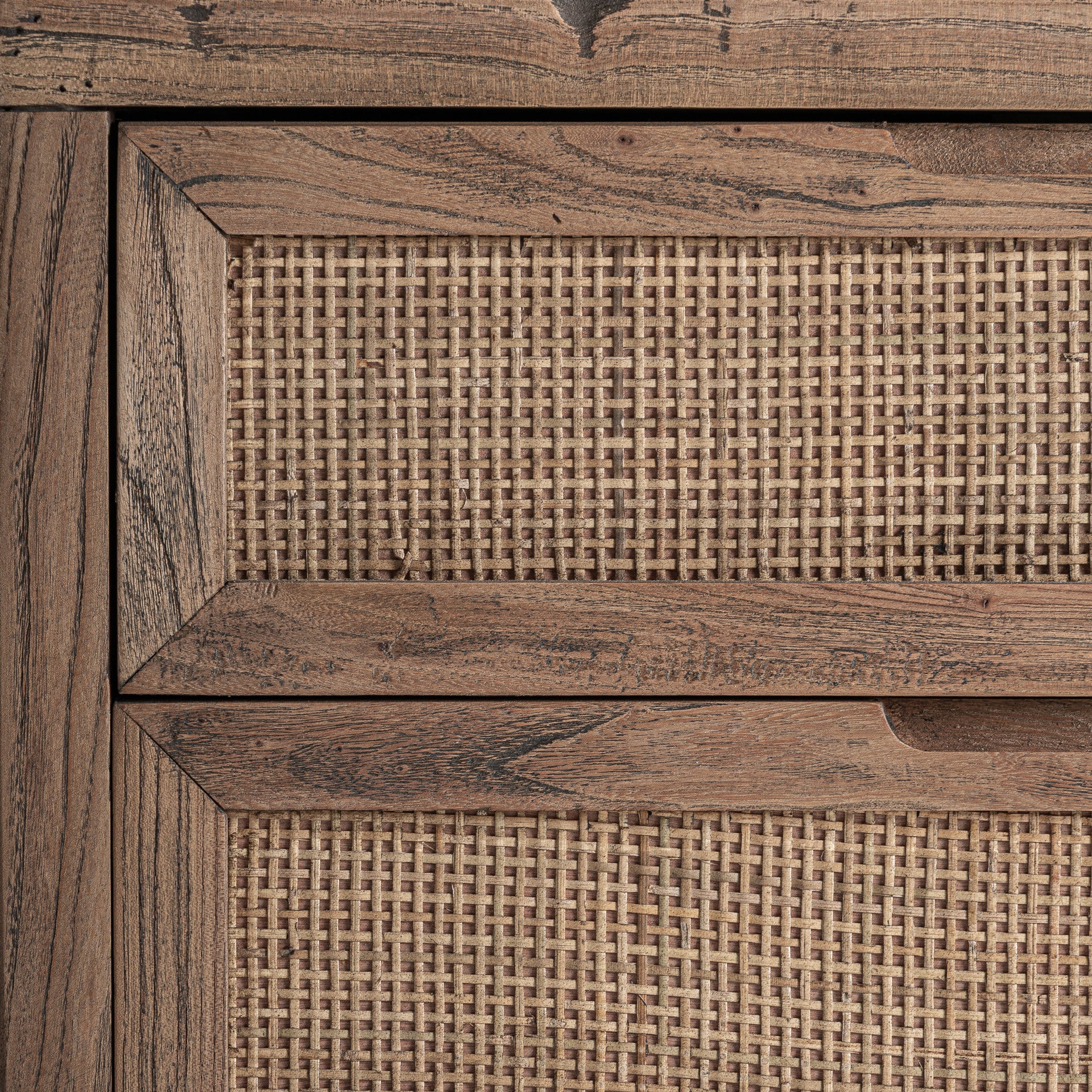 BYREMO CHEST OF DRAWERS
