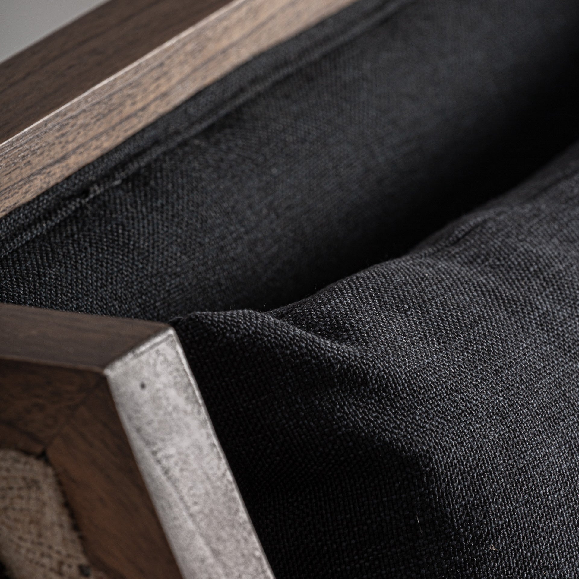 SEYCHES ARMCHAIR