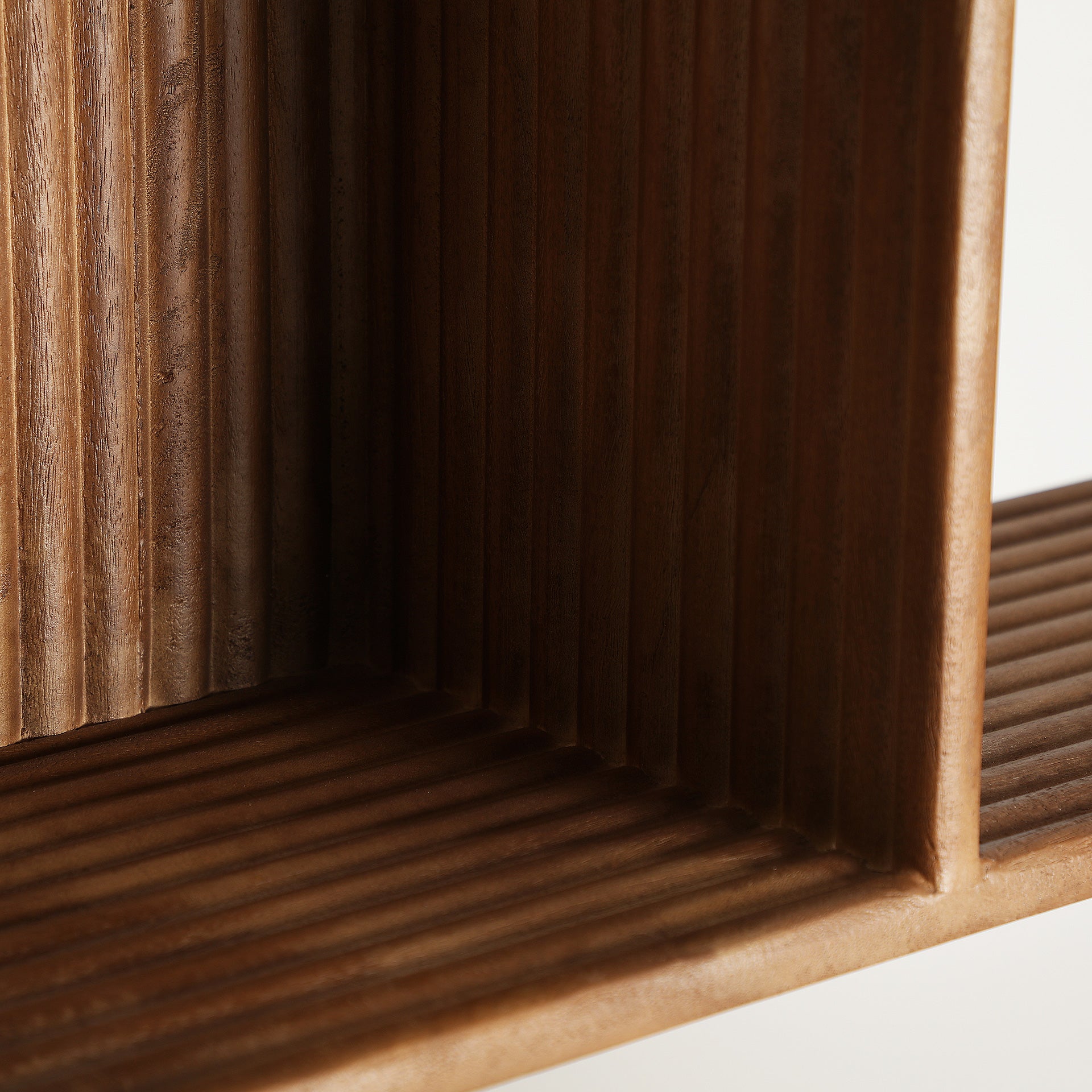 DIUSSE BOOKCASE