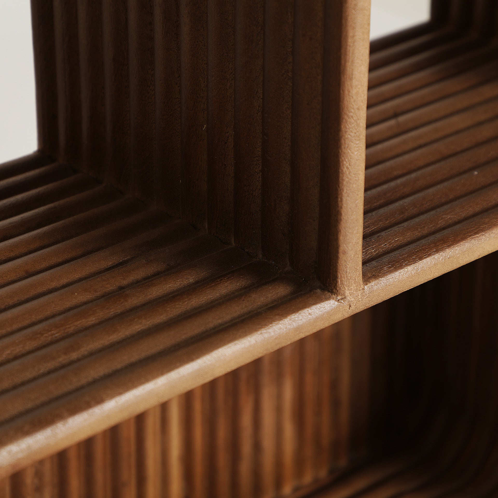 DIUSSE BOOKCASE
