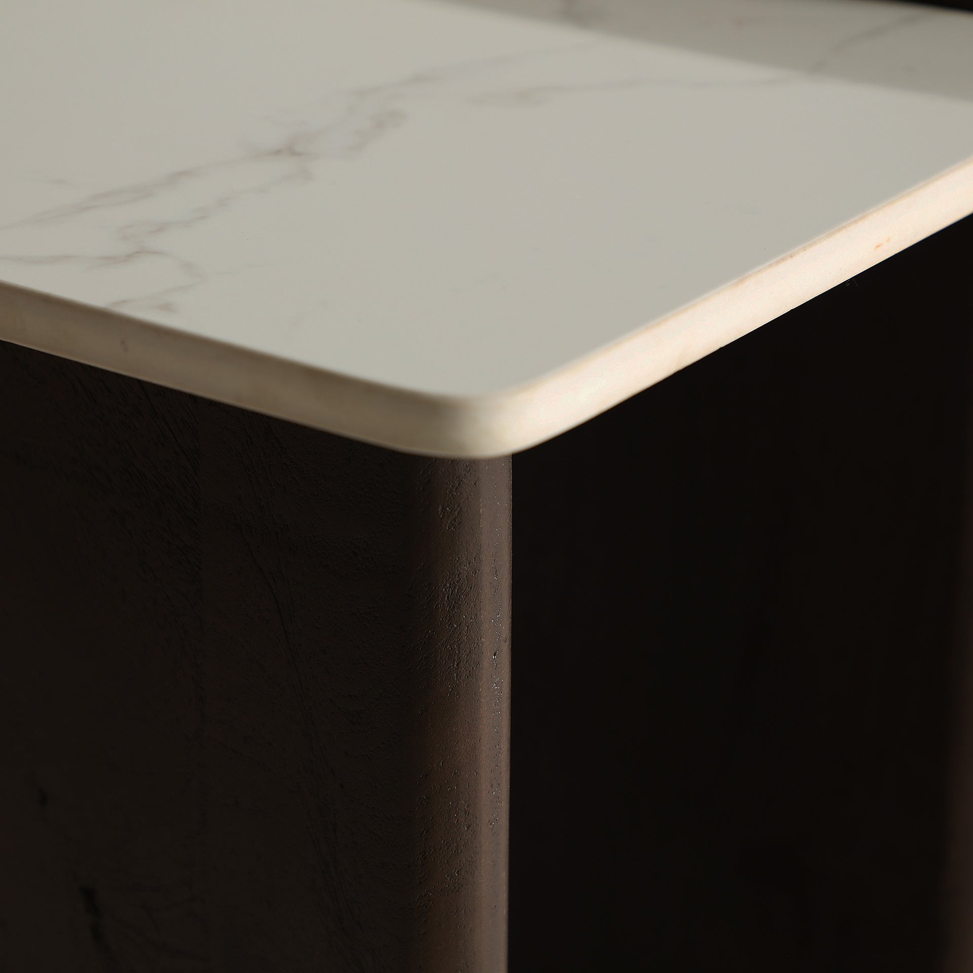ARTIX SIDE TABLE