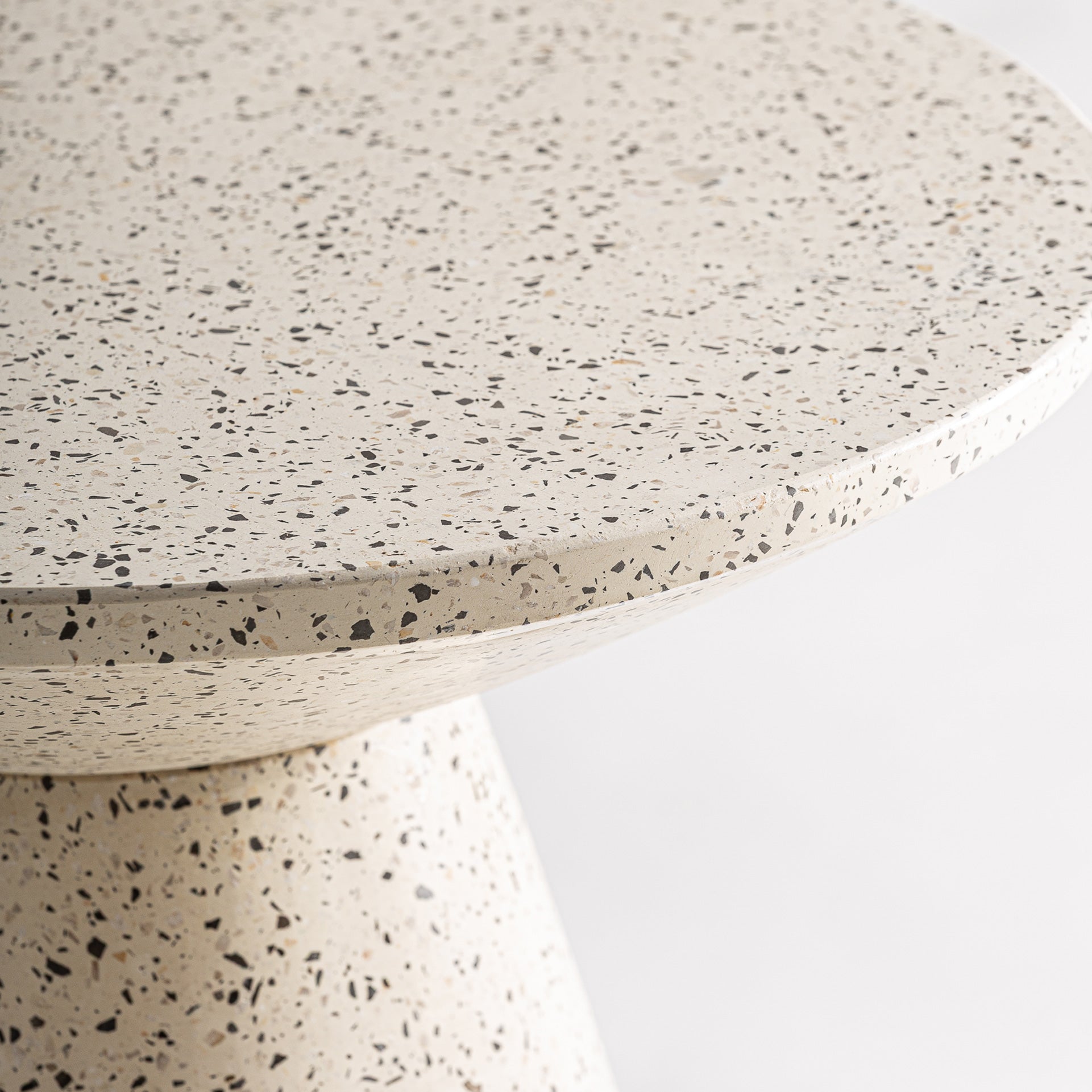 ZUKO SIDE TABLE