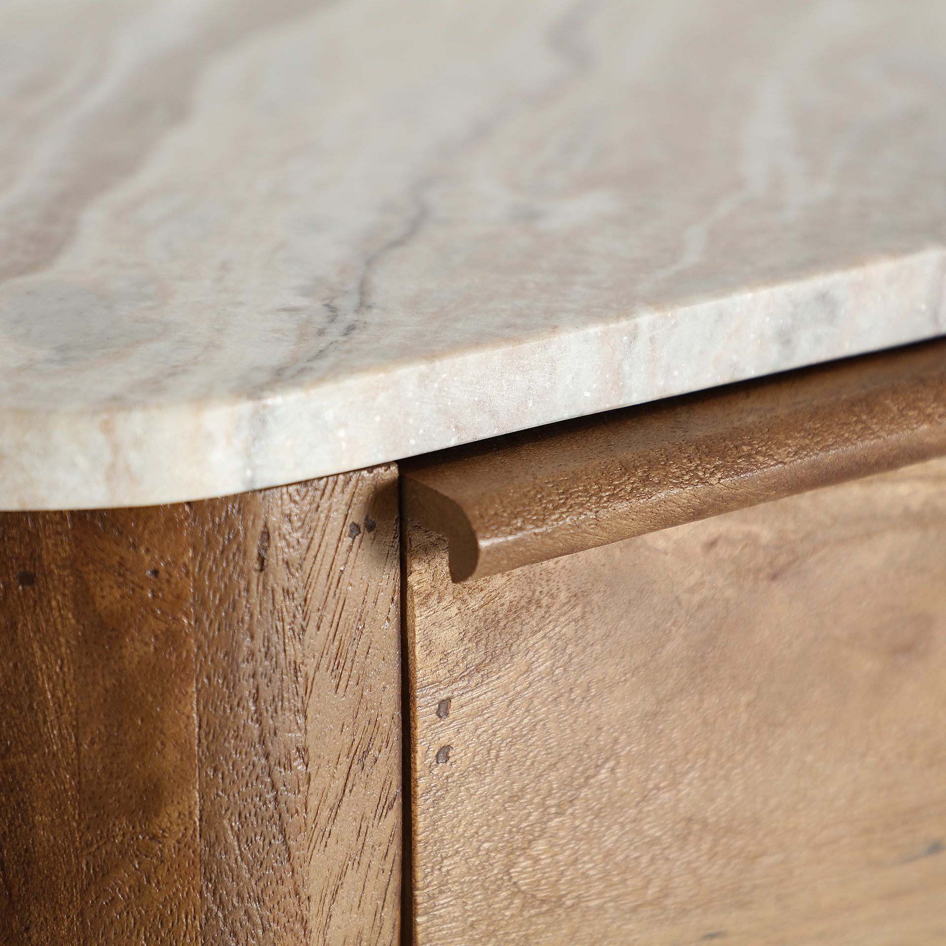 DROUX CHEST OF DRAWERS