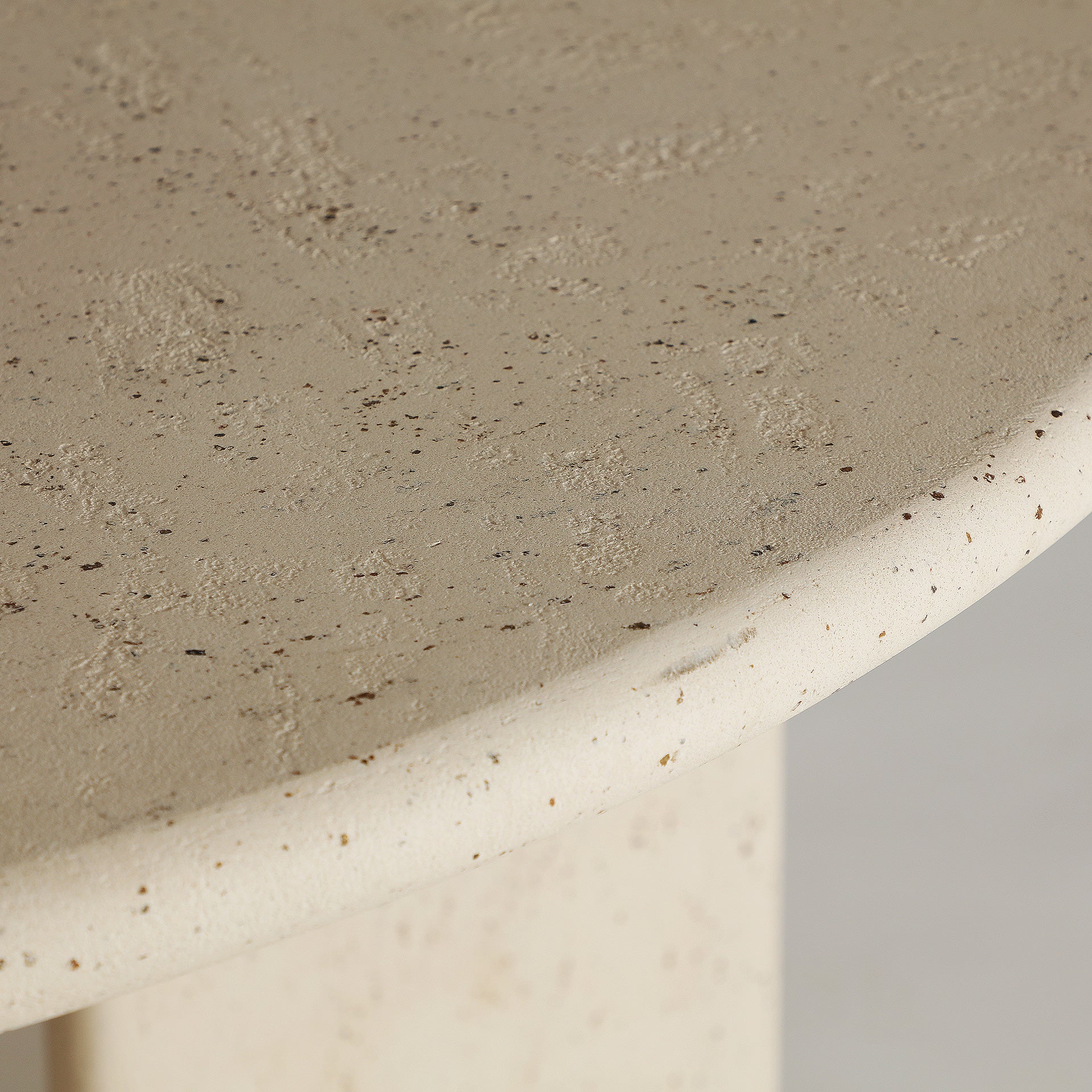 ORCAY DINING TABLE