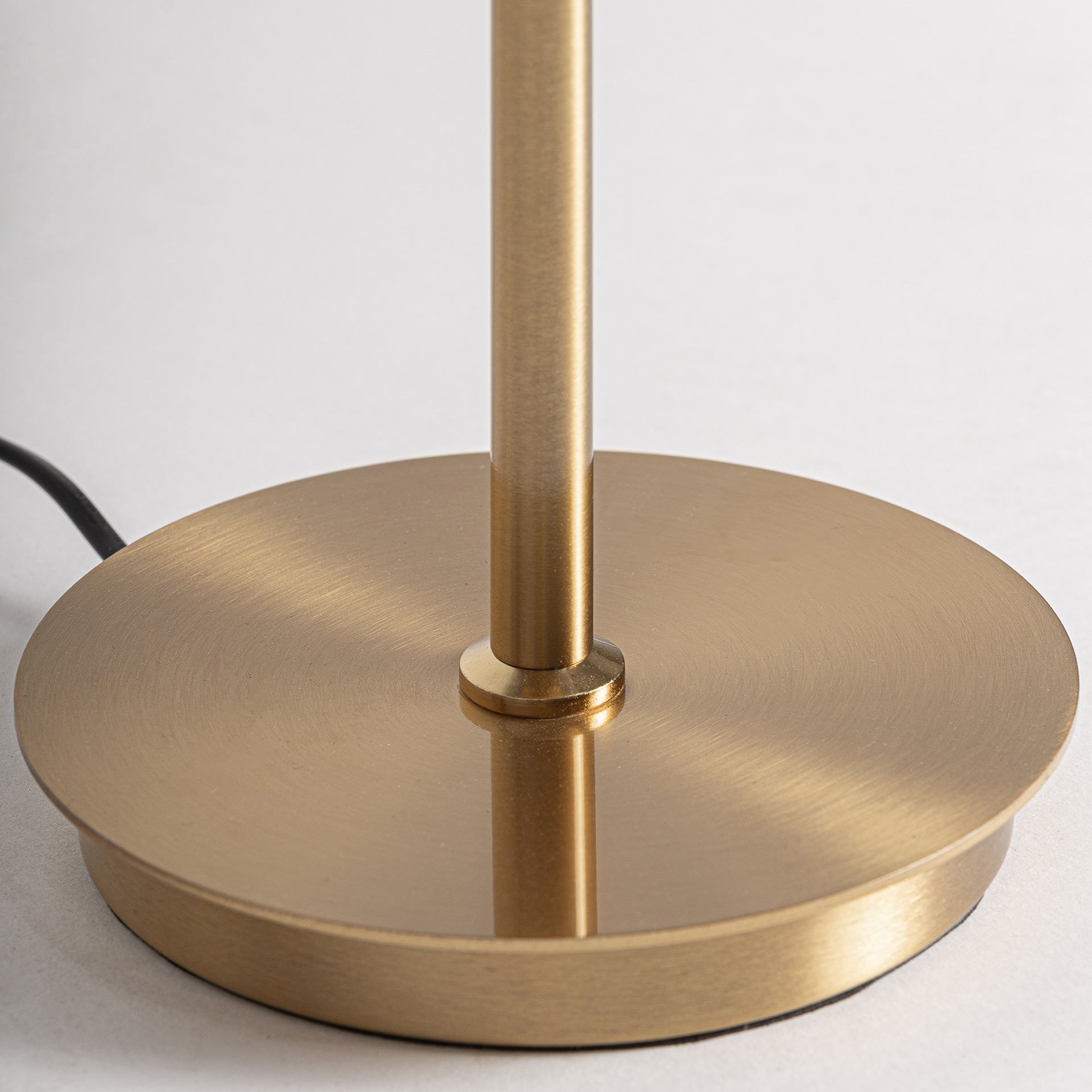 USNAVI TABLE LAMP