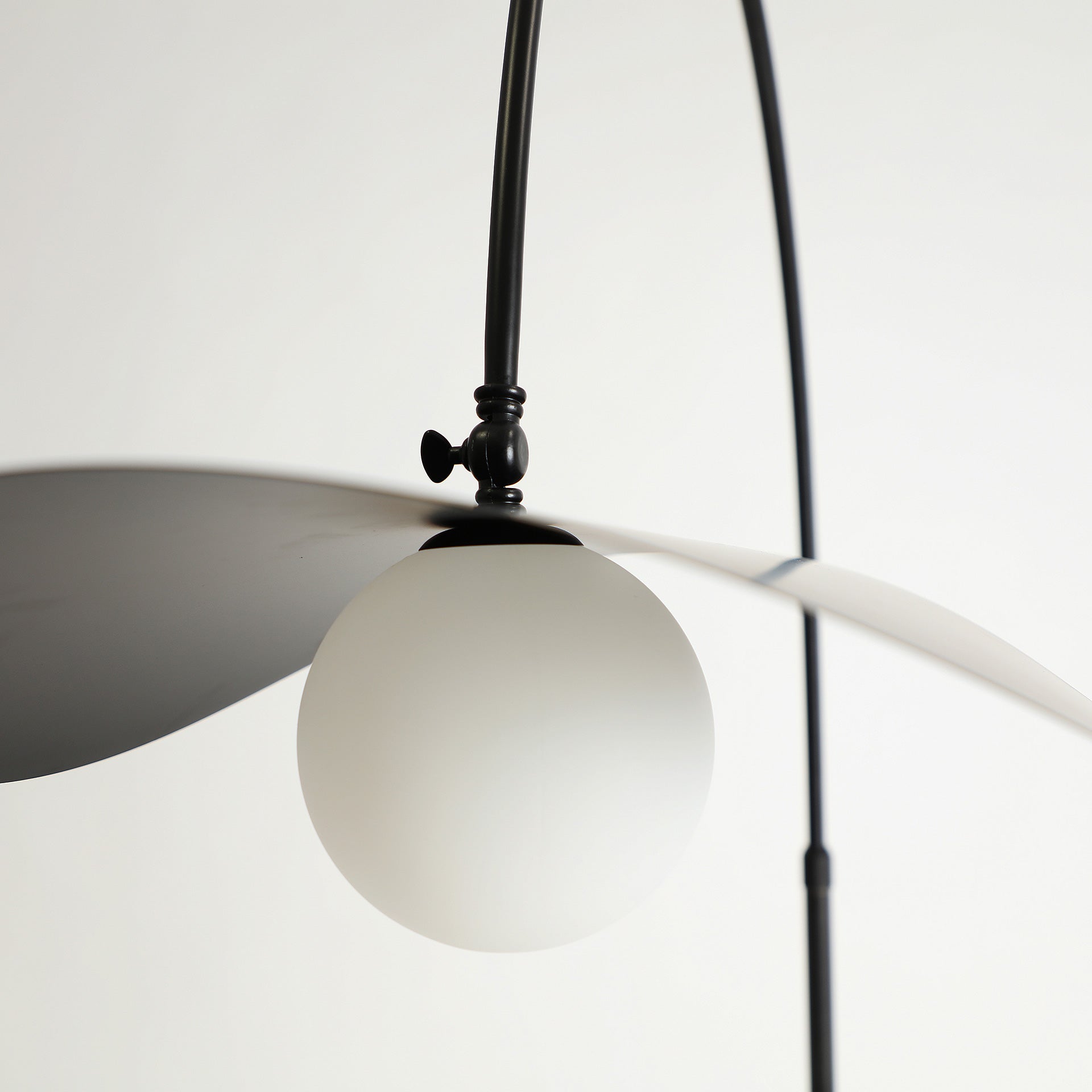 BRISTEN FLOOR LAMP