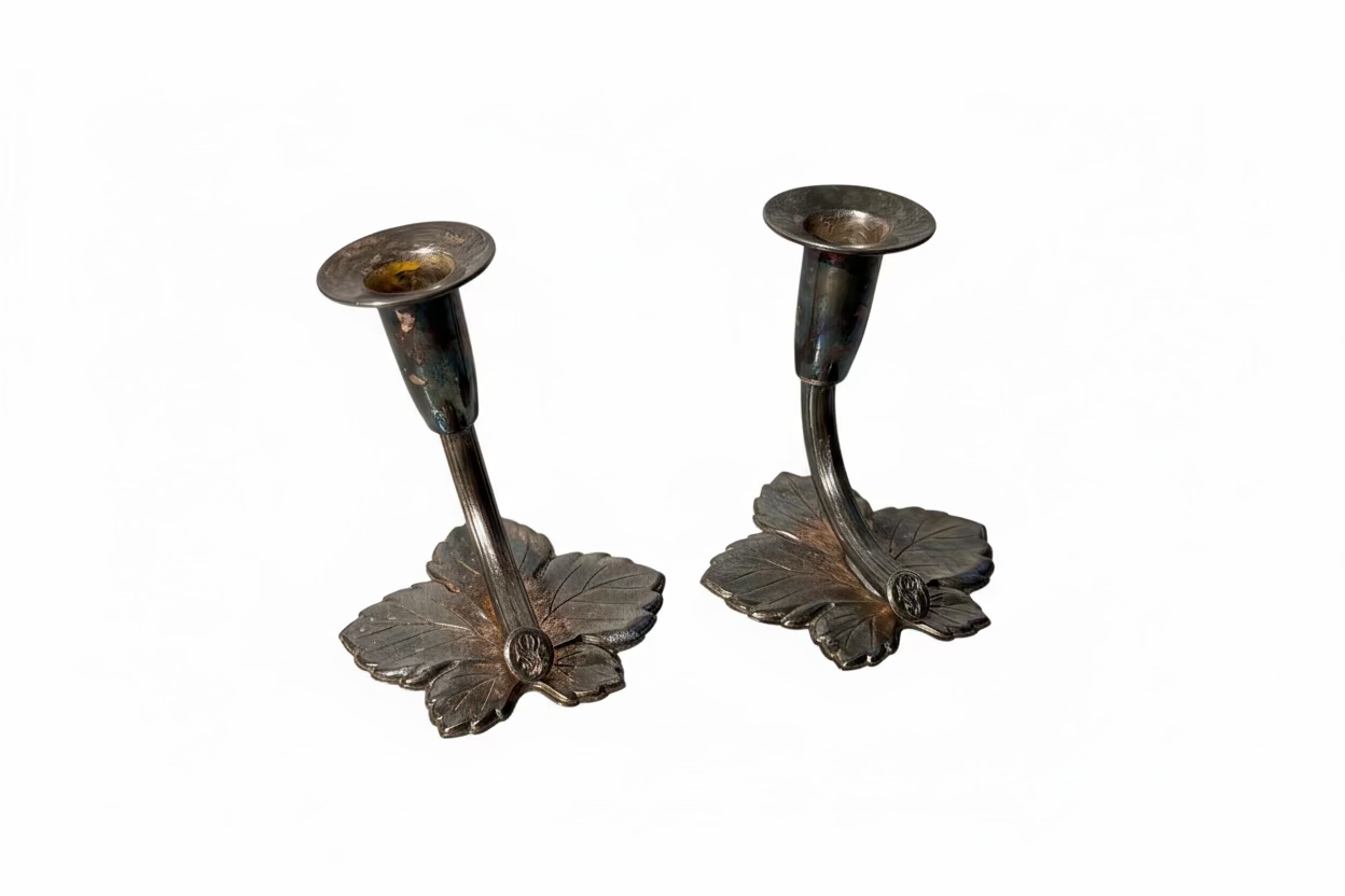 Suomalaiset vintagekynttilänjalat, 2 kpl – alpakkahopeaa, 10,2 cm