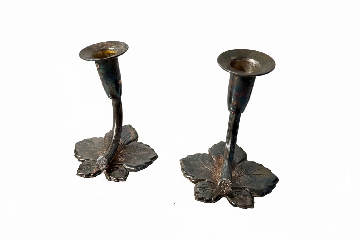 Suomalaiset vintagekynttilänjalat, 2 kpl – alpakkahopeaa, 10,2 cm