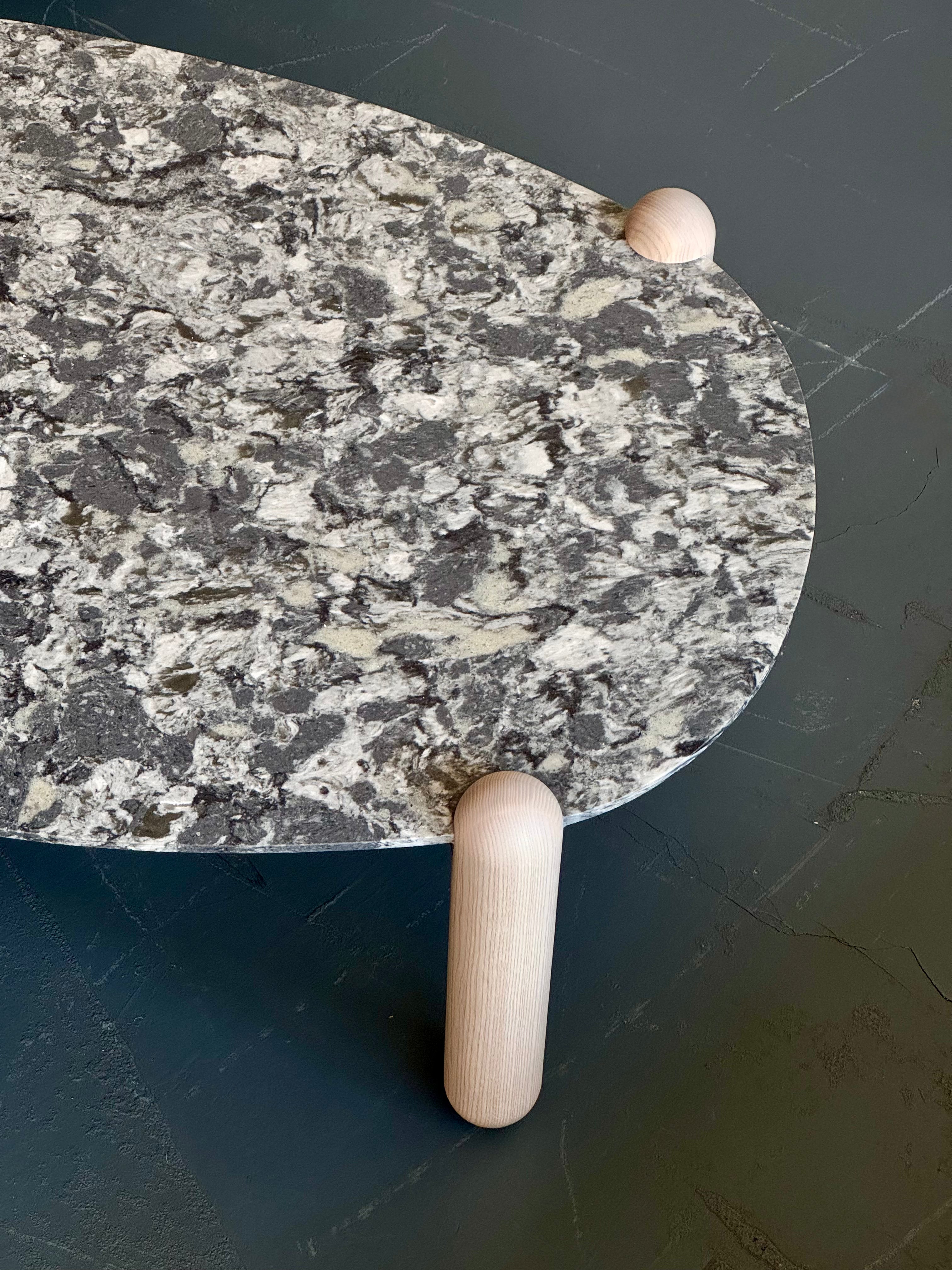 "Rakas ystävä" -pöytä – kauniisti maadoitettu