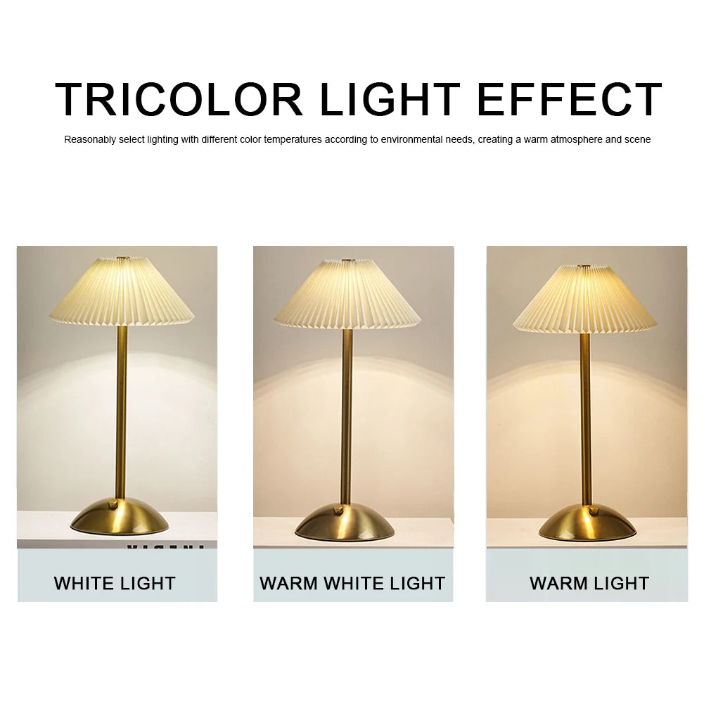 Nordic Pleat USB-yöpöytävalaisin