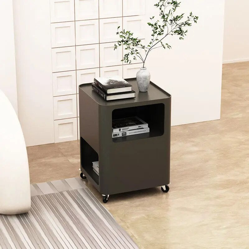 SkandiShop Jörn -sivupöytä pyörillä