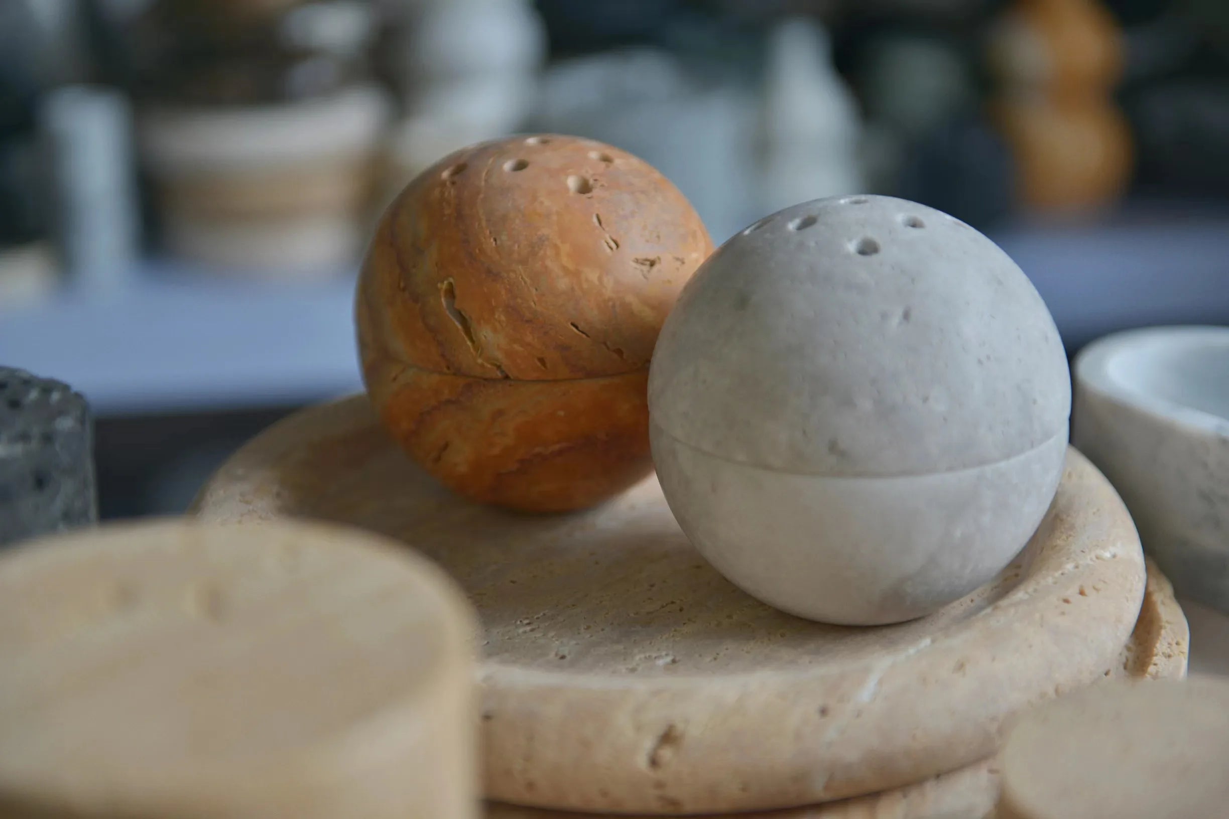 SkandiShop D10.5CM beige keltainen travertiini suitsukepidike kotihotelli pöytämarmorinen suitsukepoltin