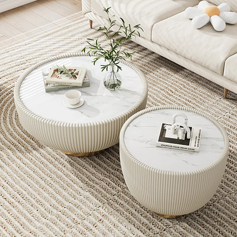 De Sola -olohuoneen pöytä