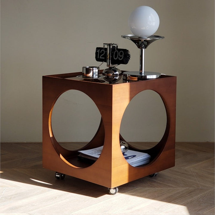 SkandiShop-sivupöytä, massiivipuuta